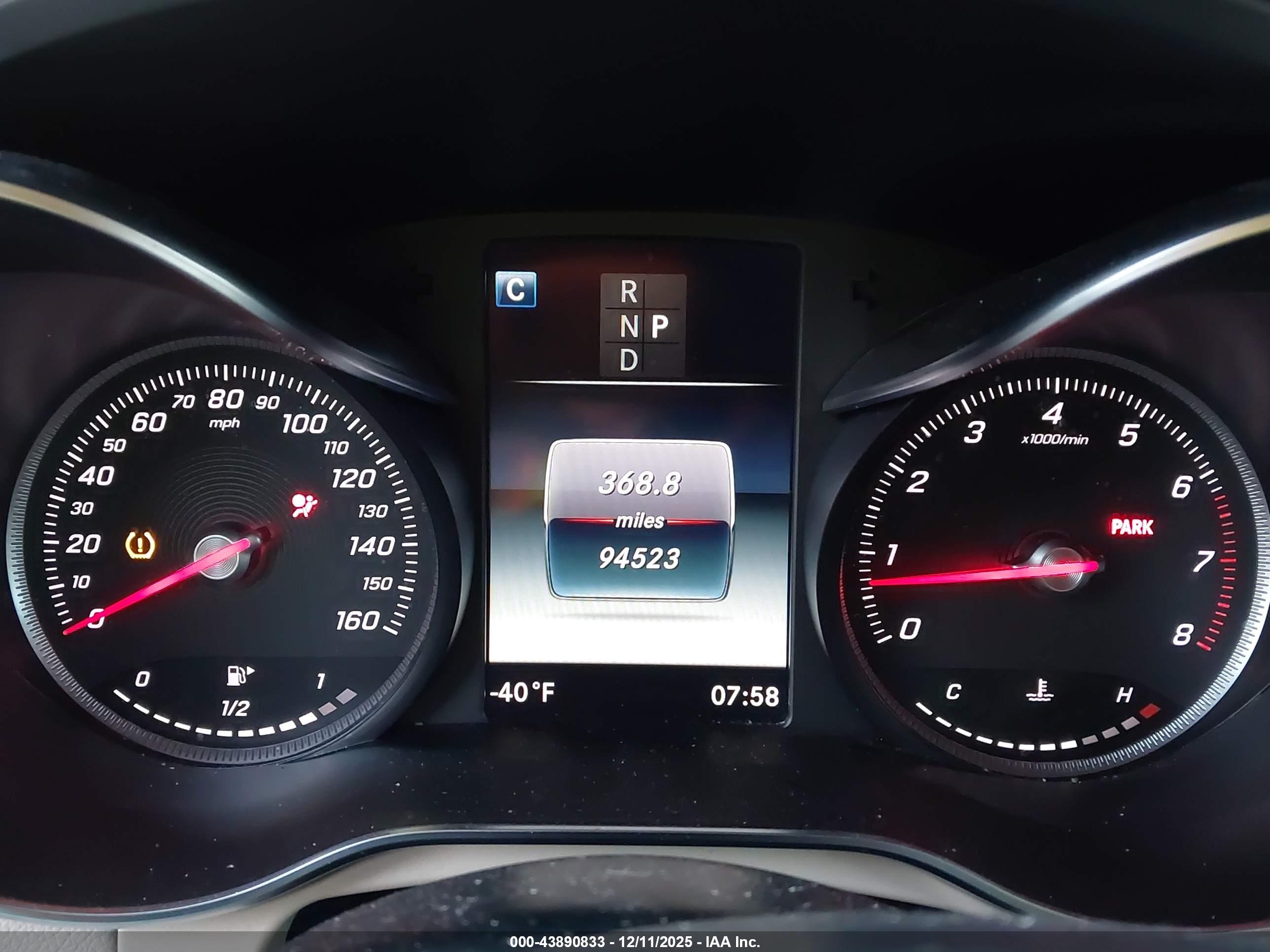 MERCEDES-BENZ GLC image 7