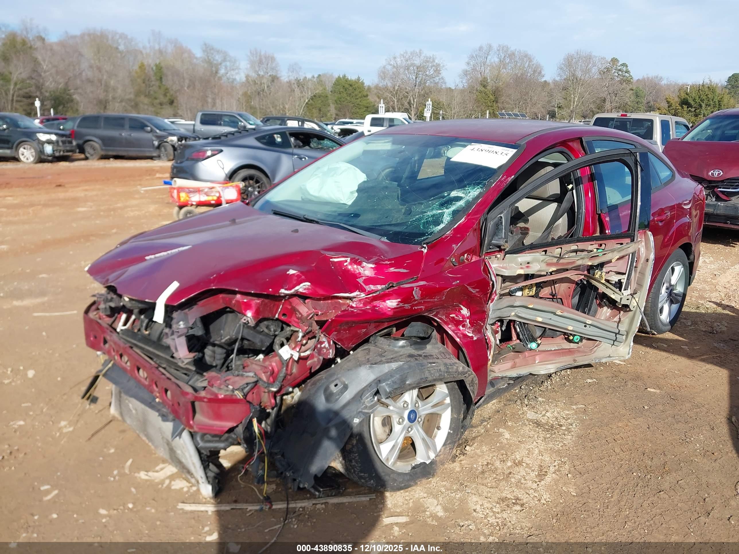 FORD FOCUS image 2