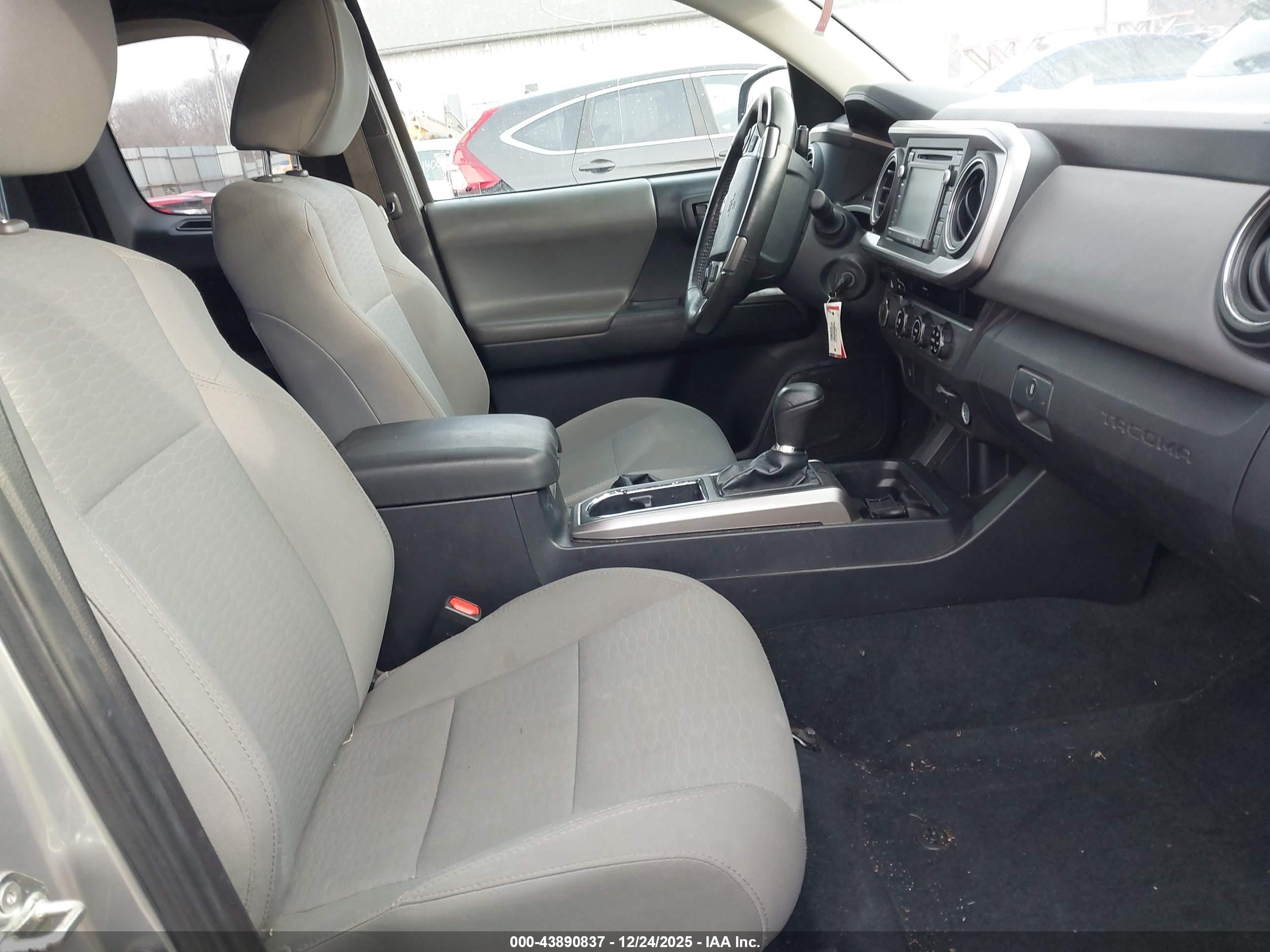 TOYOTA TACOMA image 5