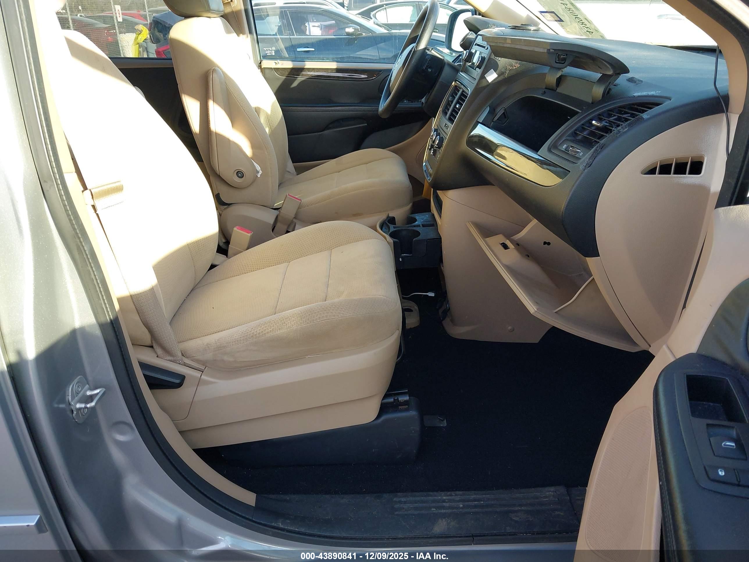 DODGE GRAND image 5