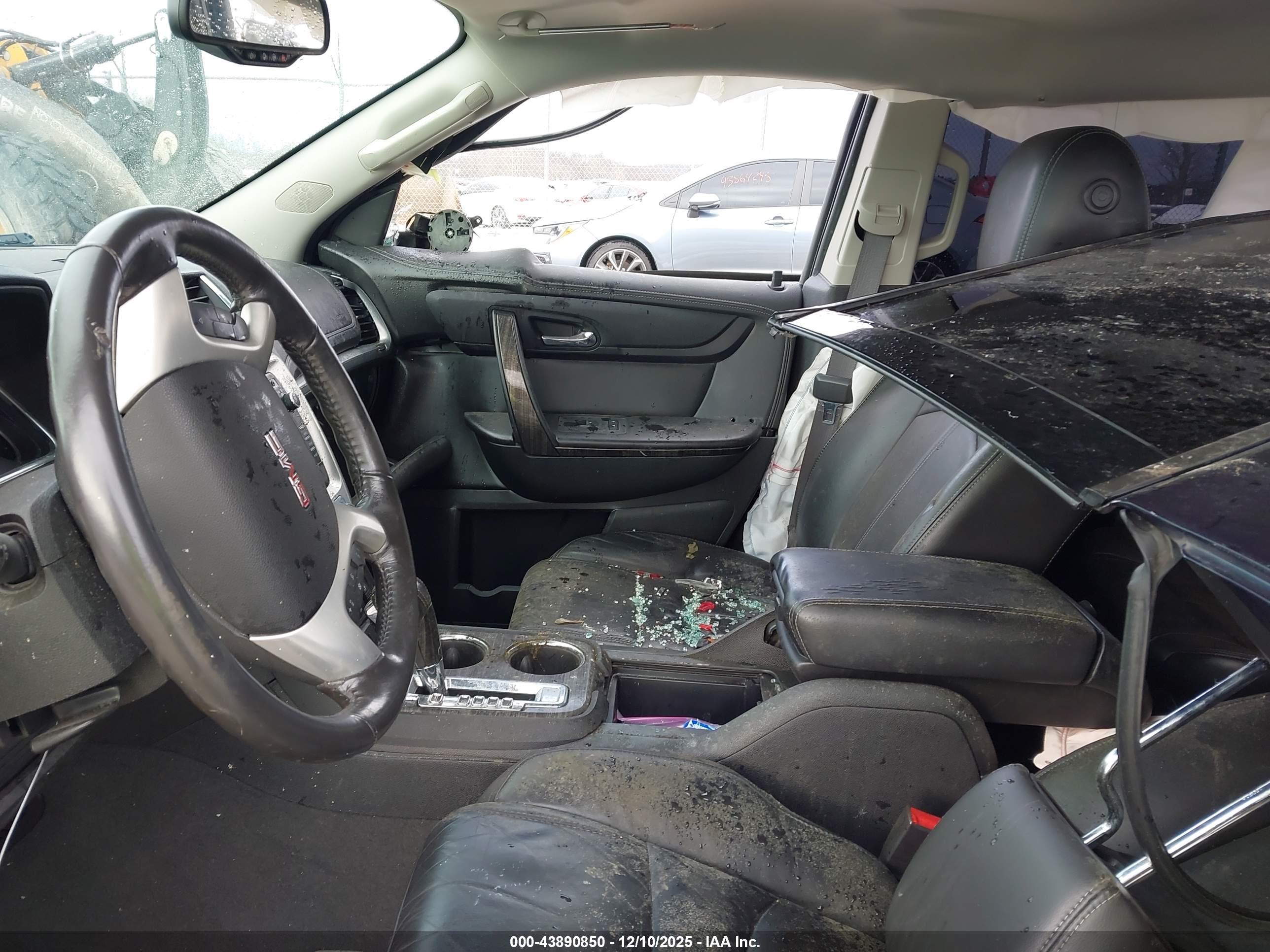 GMC ACADIA image 5