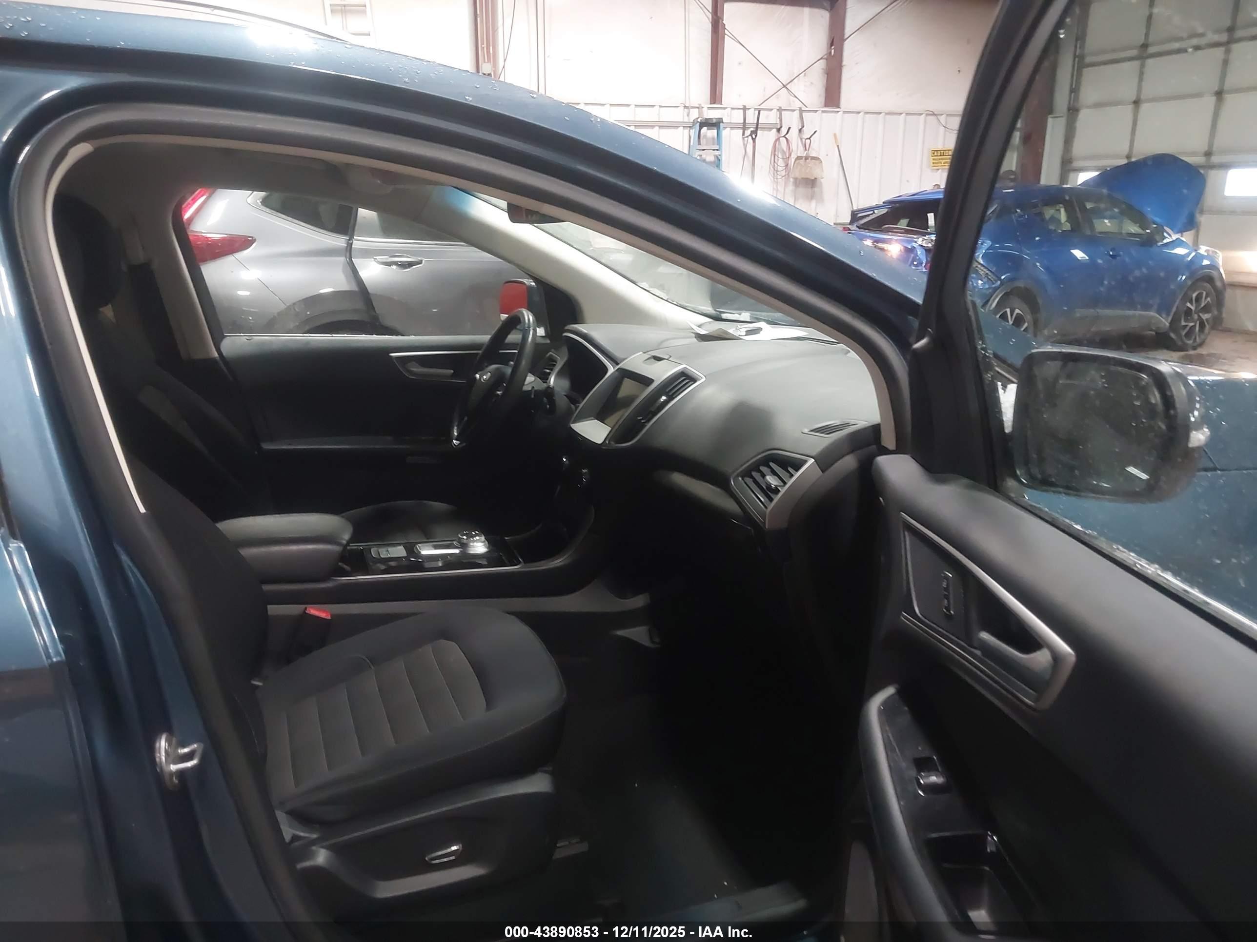 FORD EDGE image 5