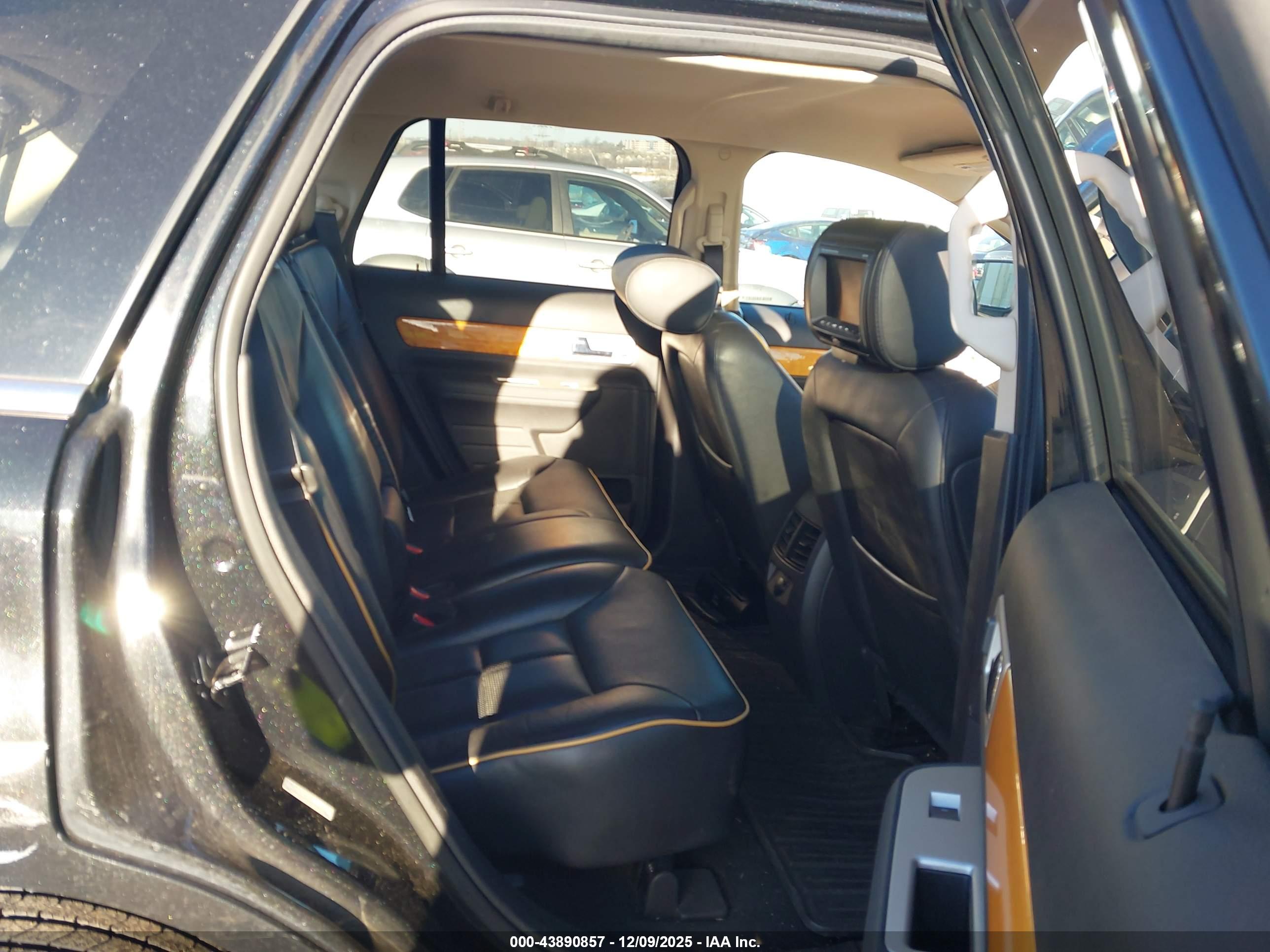 LINCOLN MKX image 8