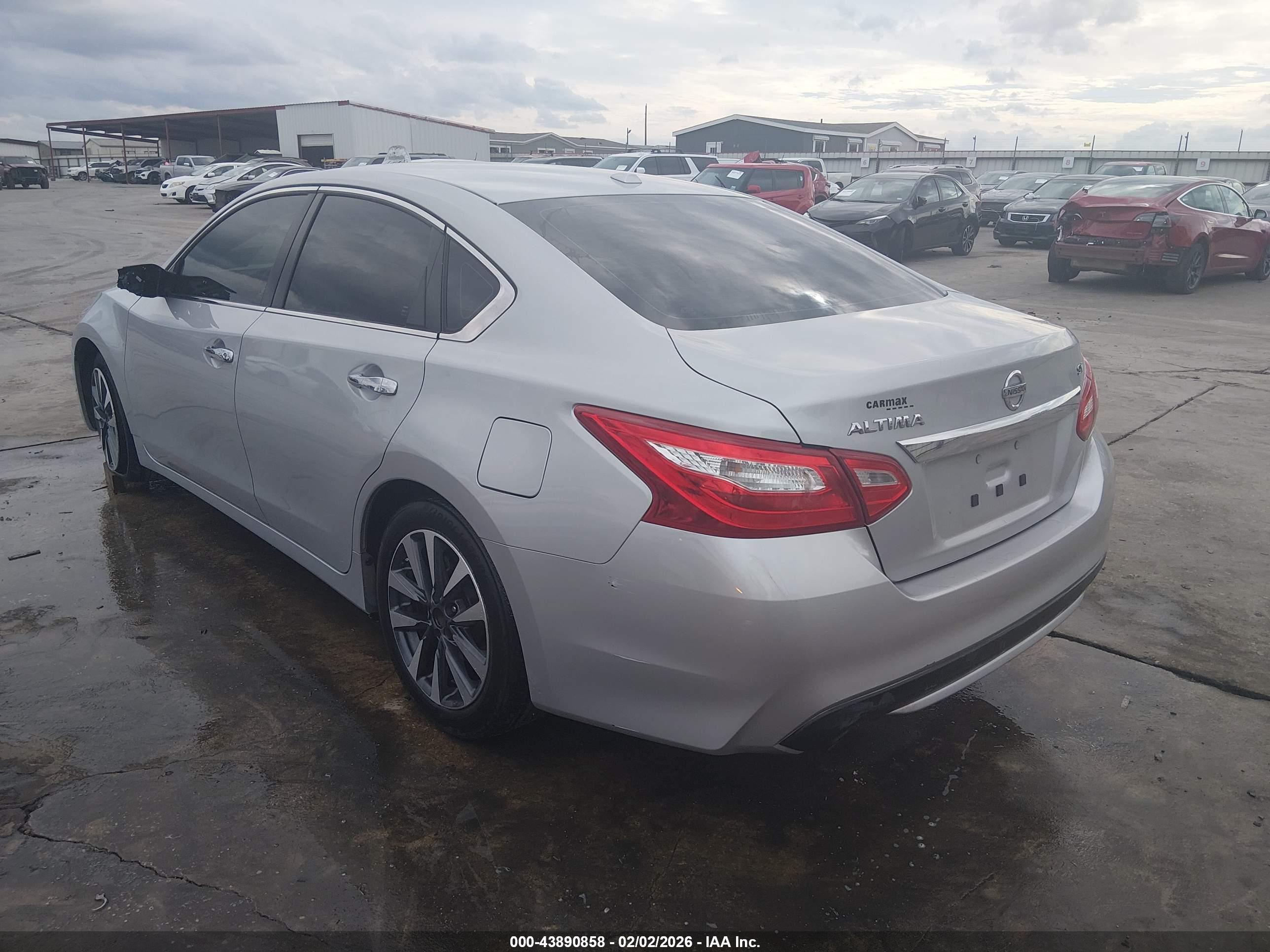 NISSAN ALTIMA image 3