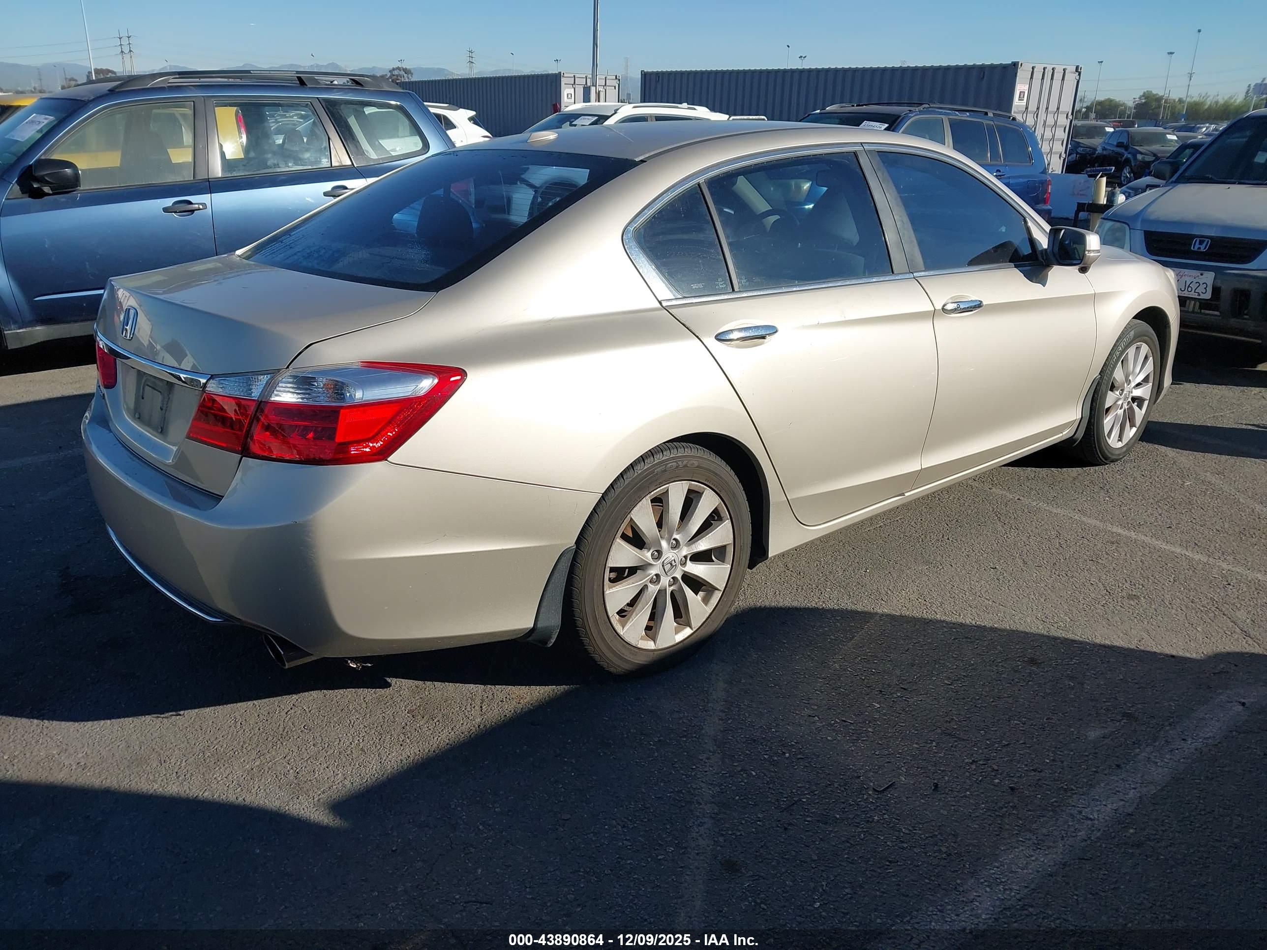 HONDA ACCORD image 4