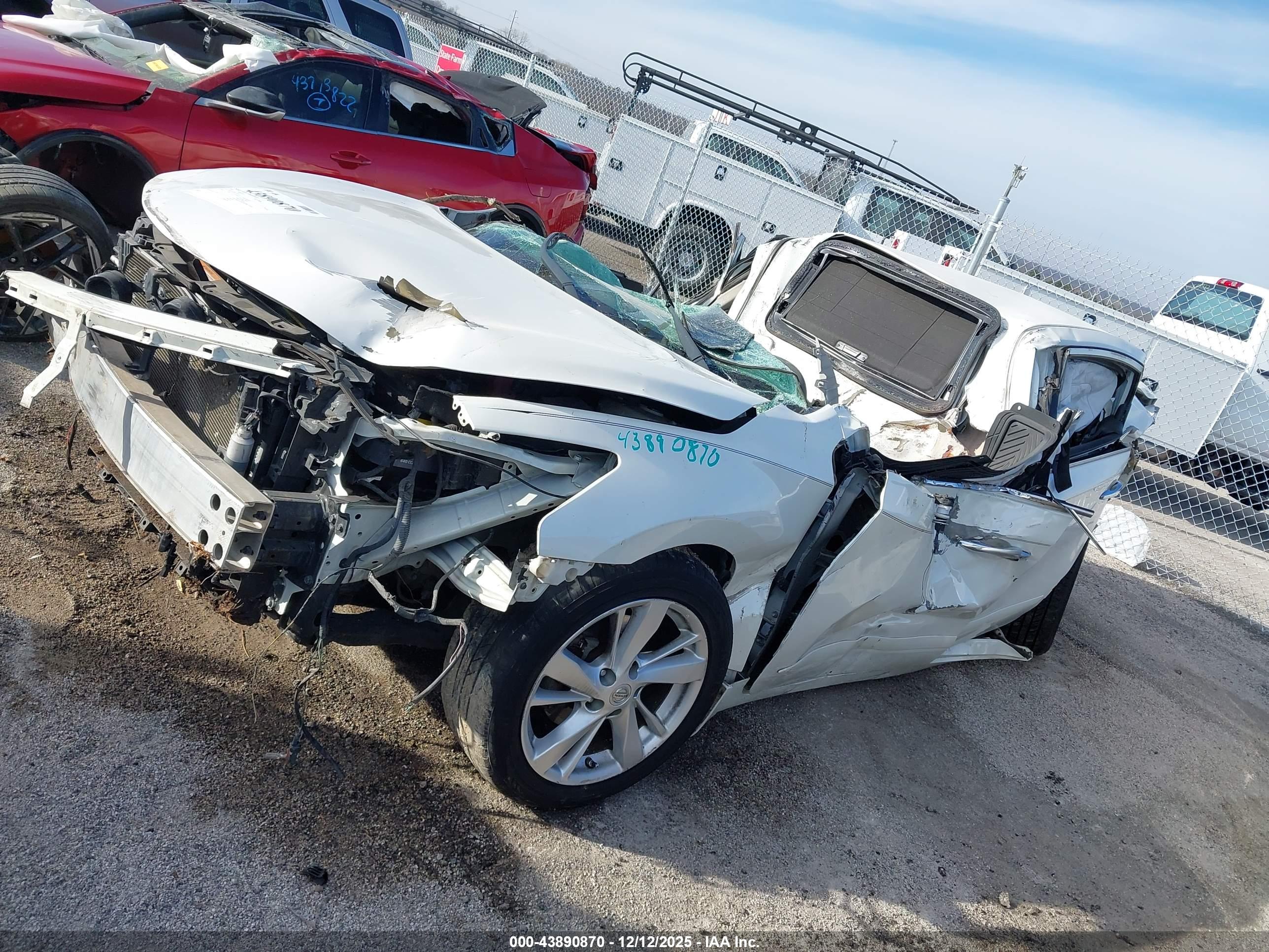 NISSAN ALTIMA image 2