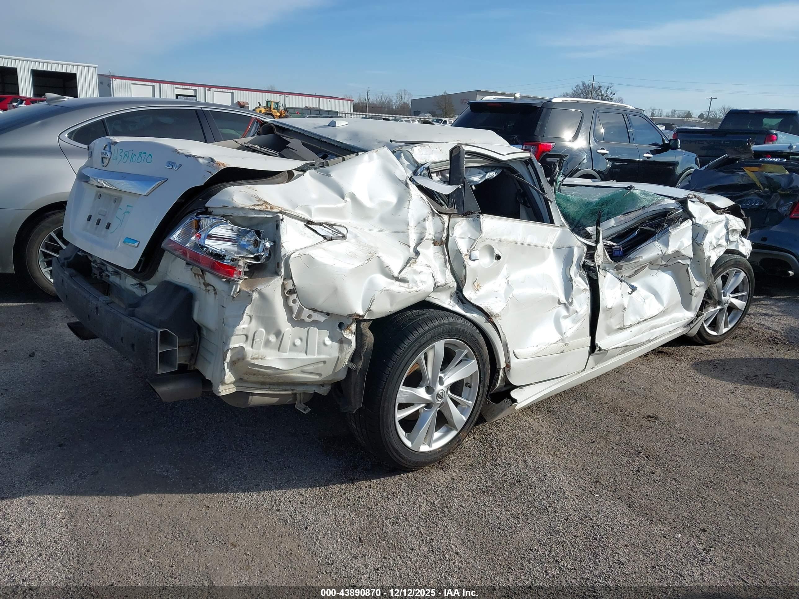NISSAN ALTIMA image 4