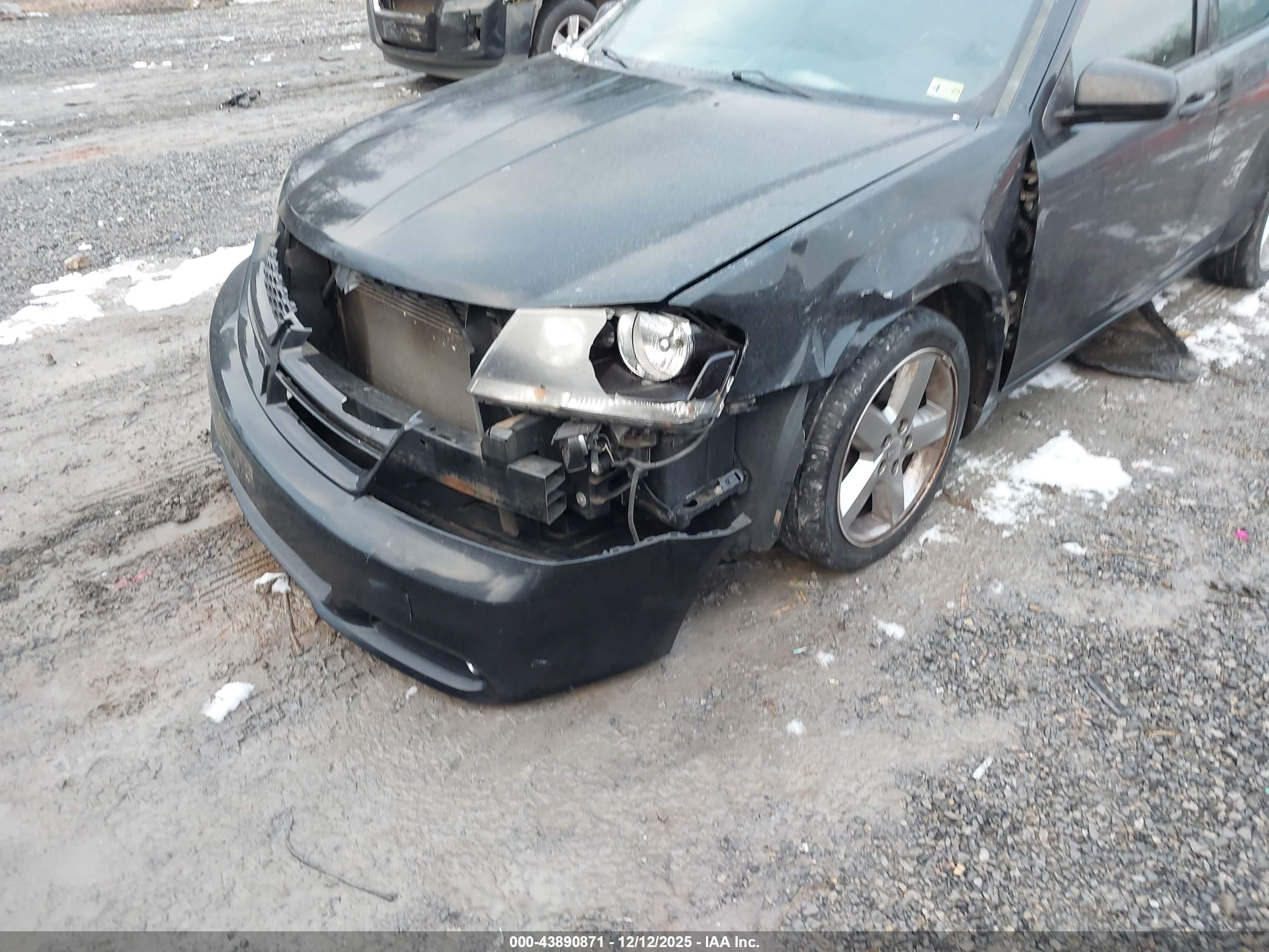 DODGE AVENGER image 6