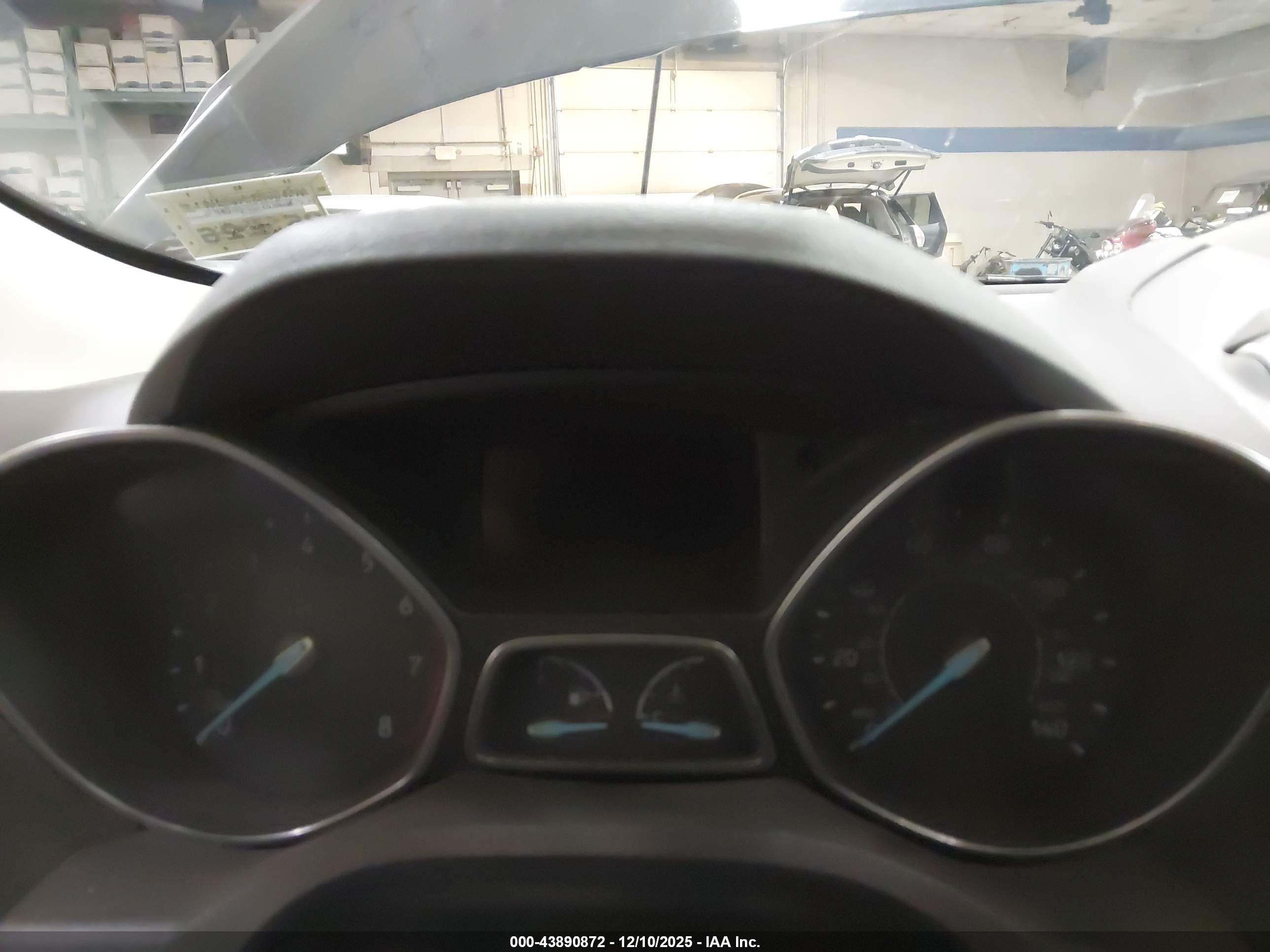 FORD ESCAPE image 7