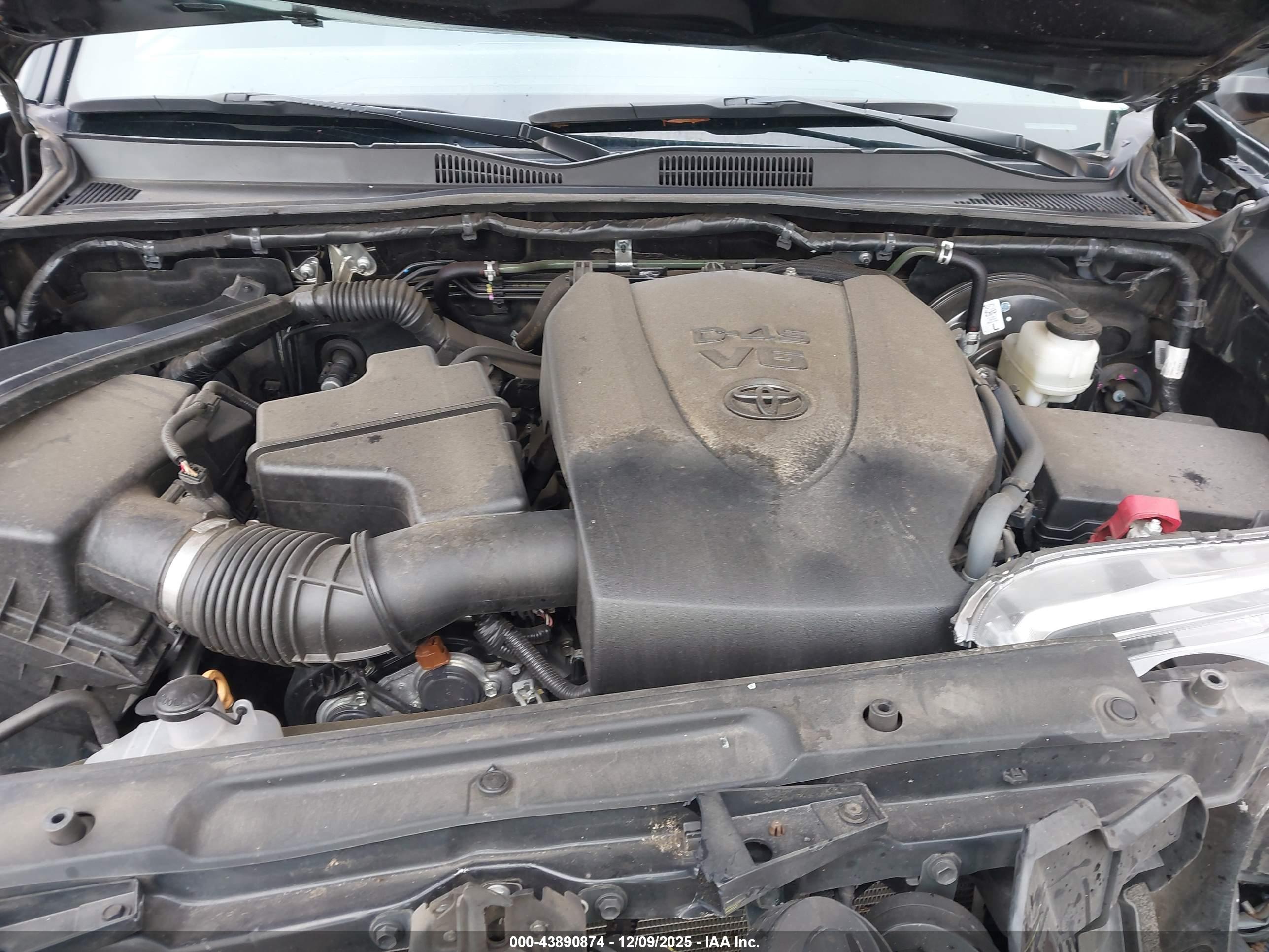 TOYOTA TACOMA image 10