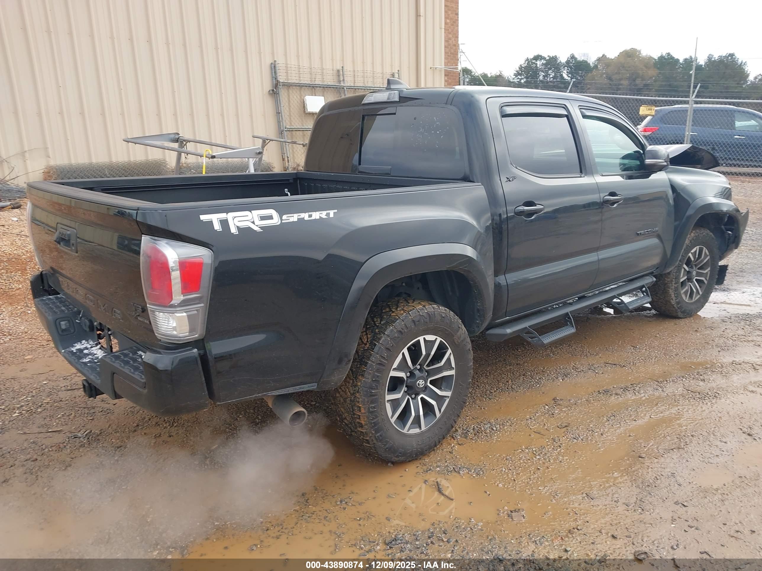 TOYOTA TACOMA image 4