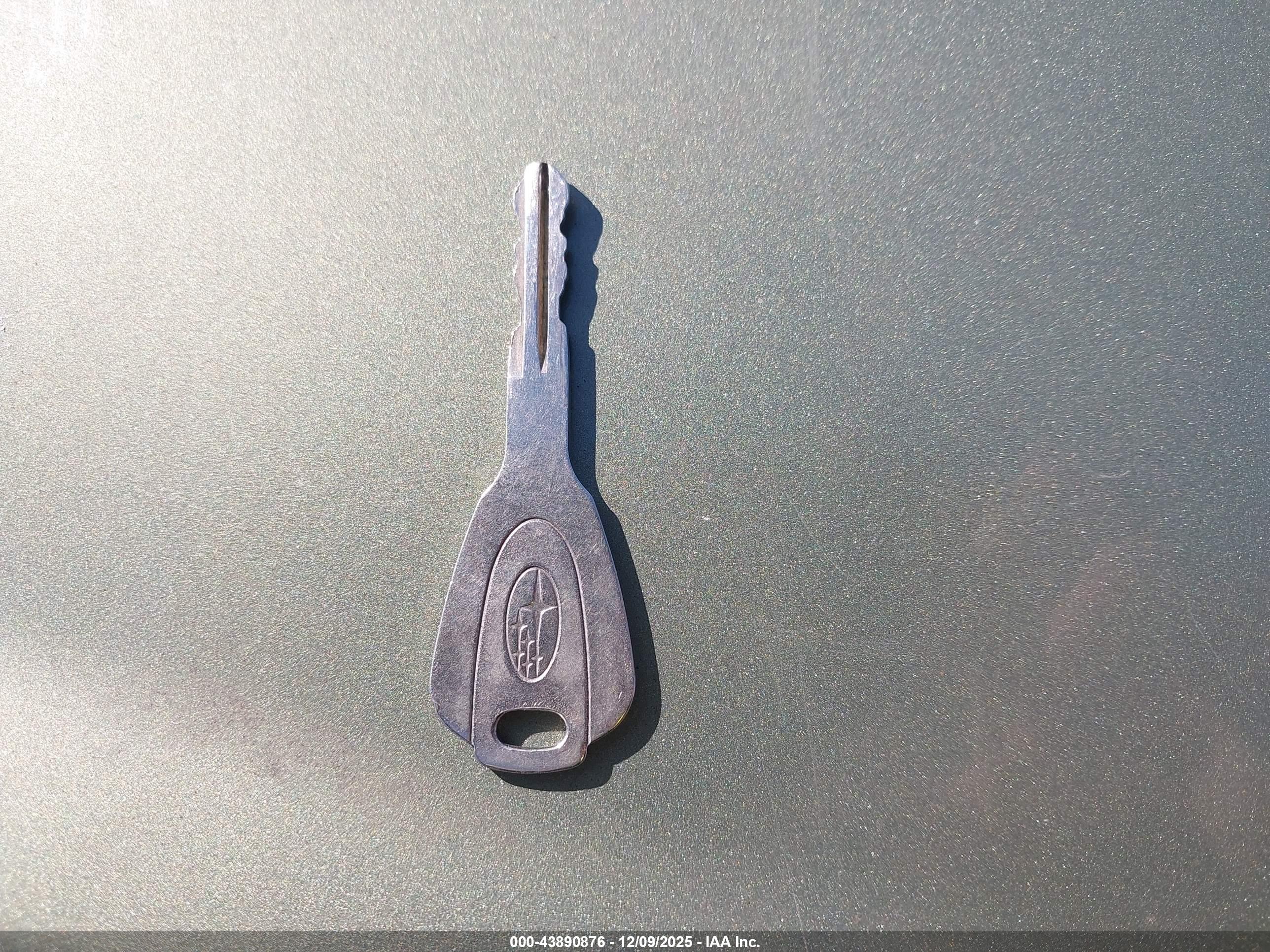 SUBARU OUTBACK image 11