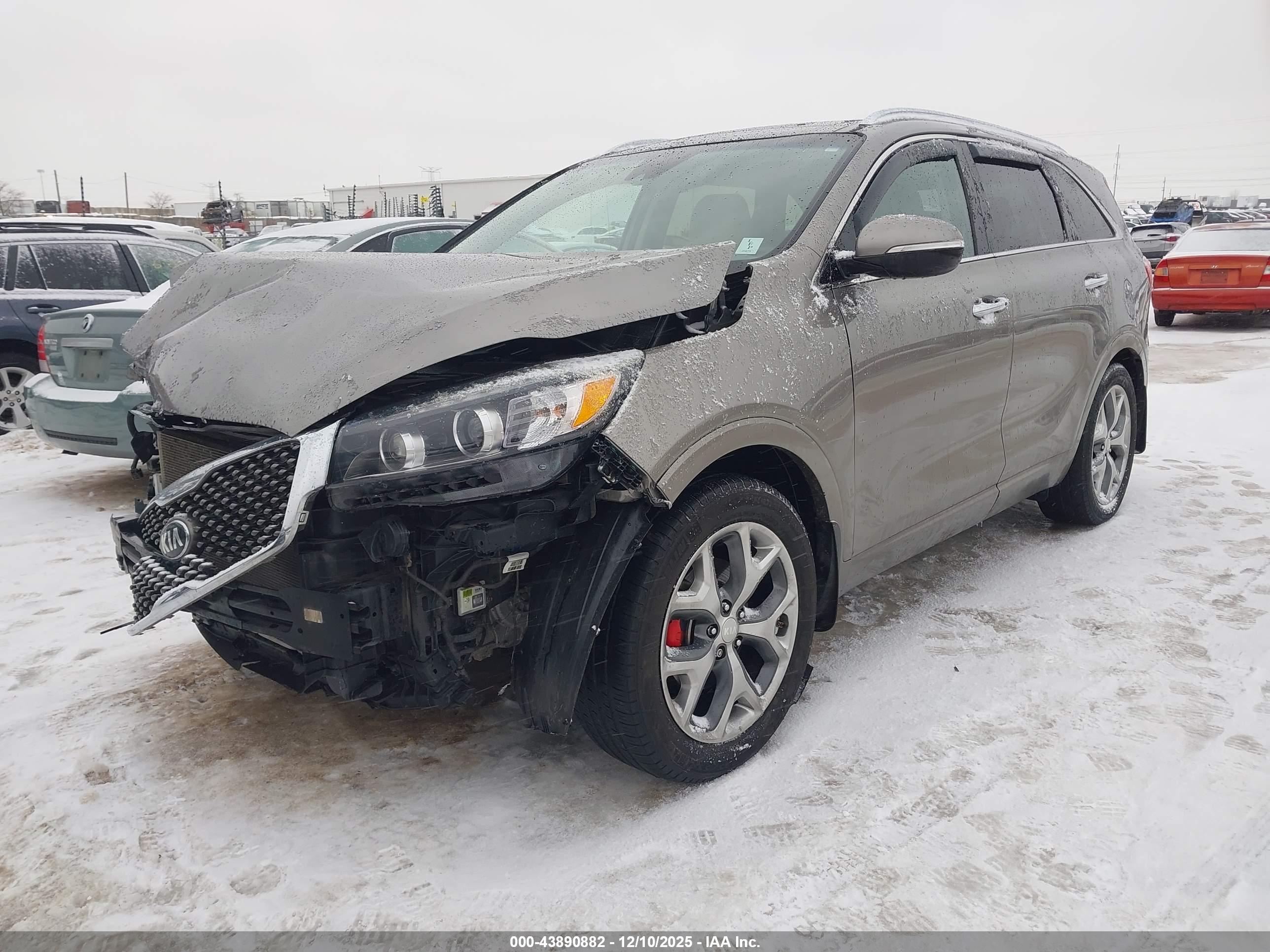 KIA SORENTO image 2