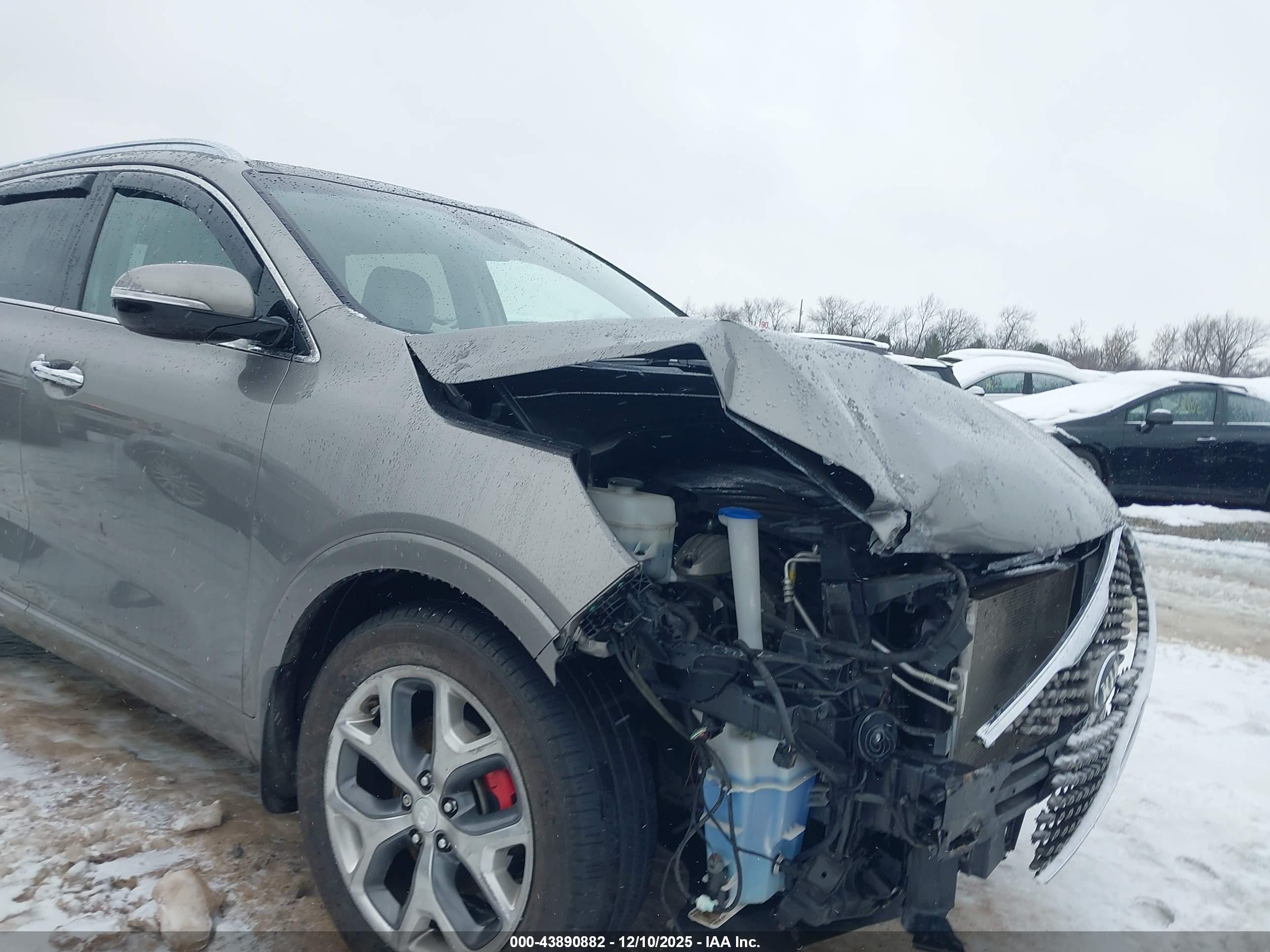 KIA SORENTO image 6