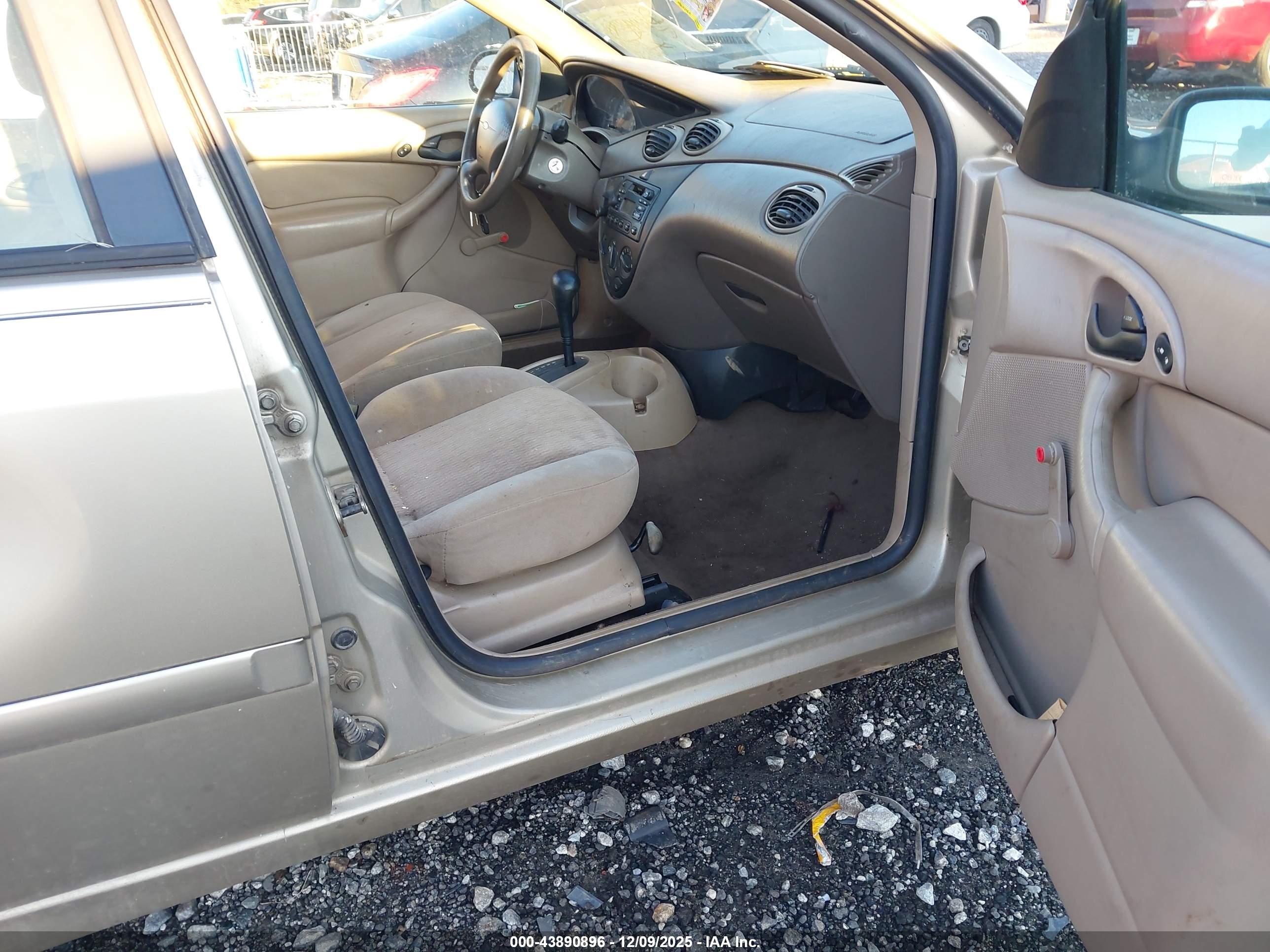FORD FOCUS image 5