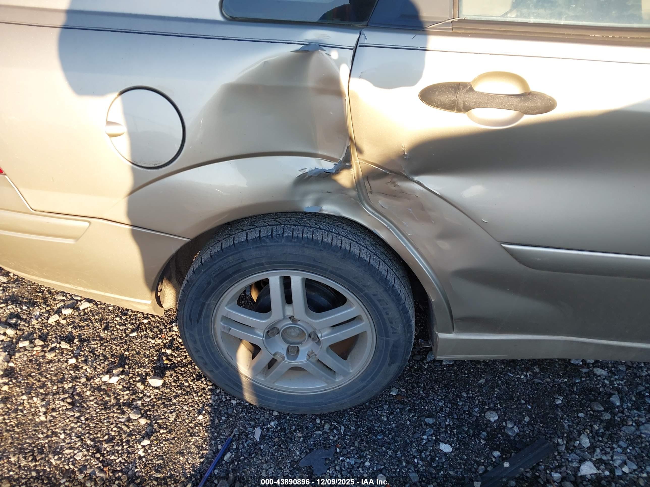 FORD FOCUS image 6