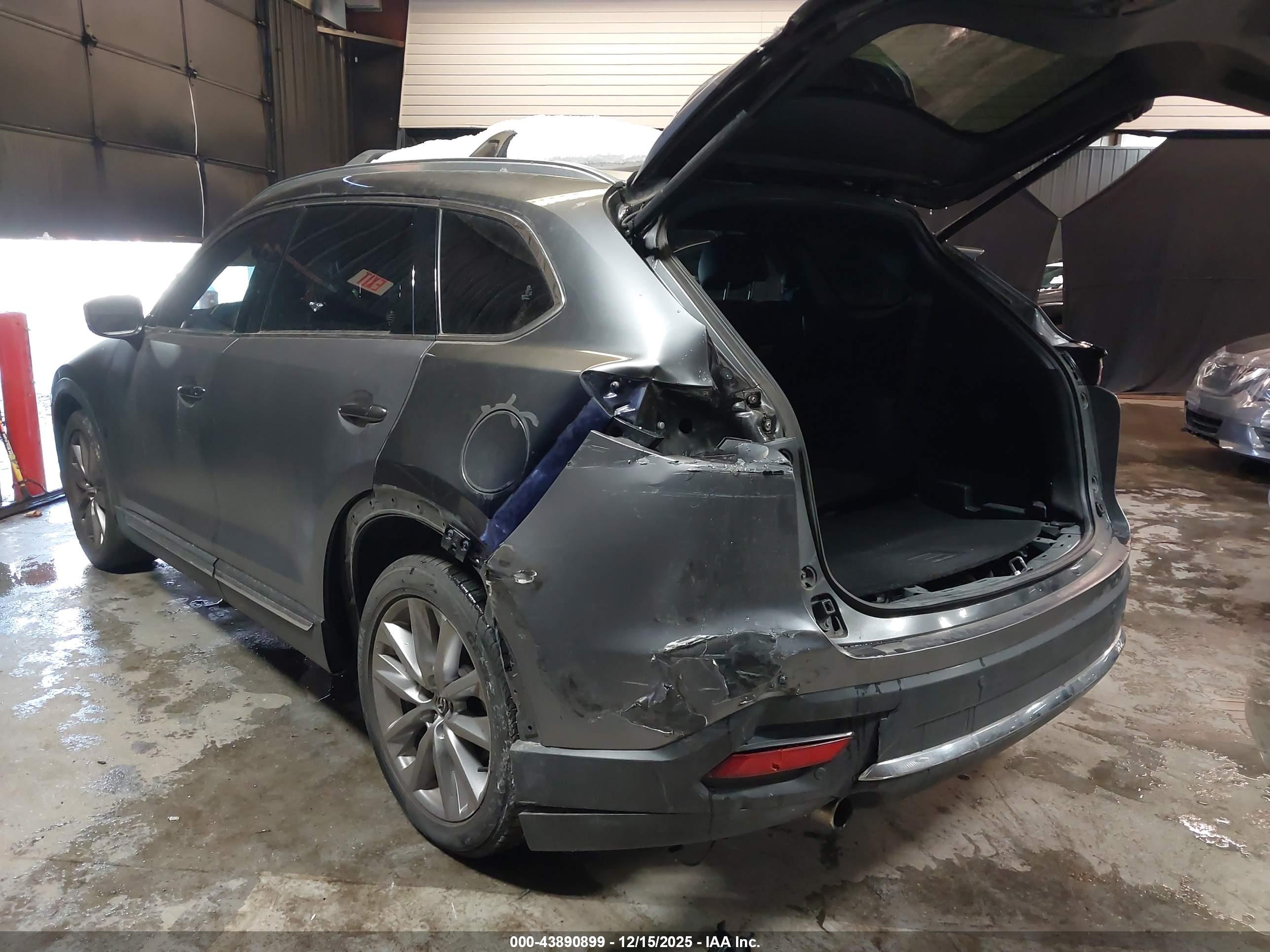 MAZDA CX-9 image 3