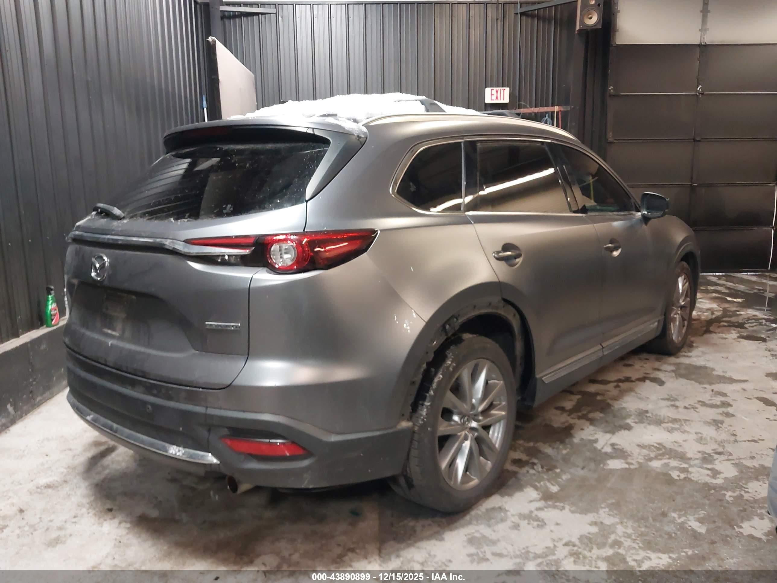 MAZDA CX-9 image 4
