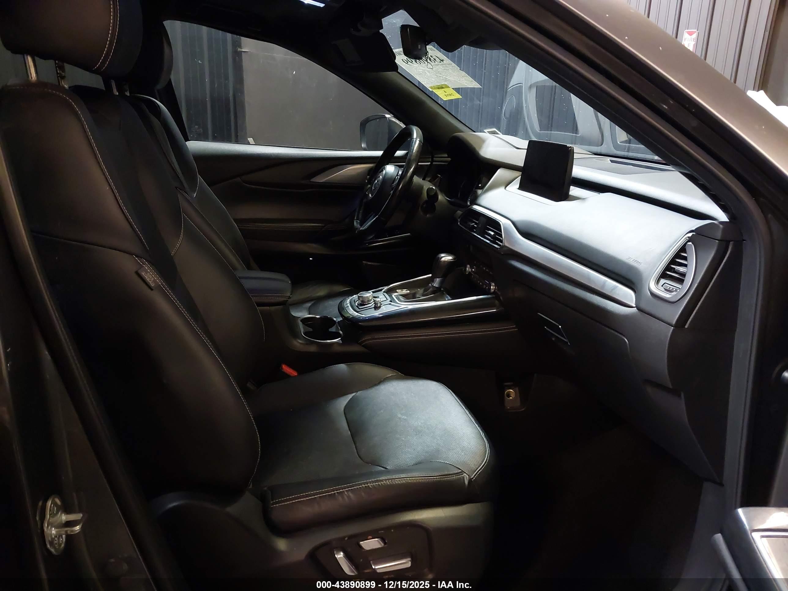 MAZDA CX-9 image 5