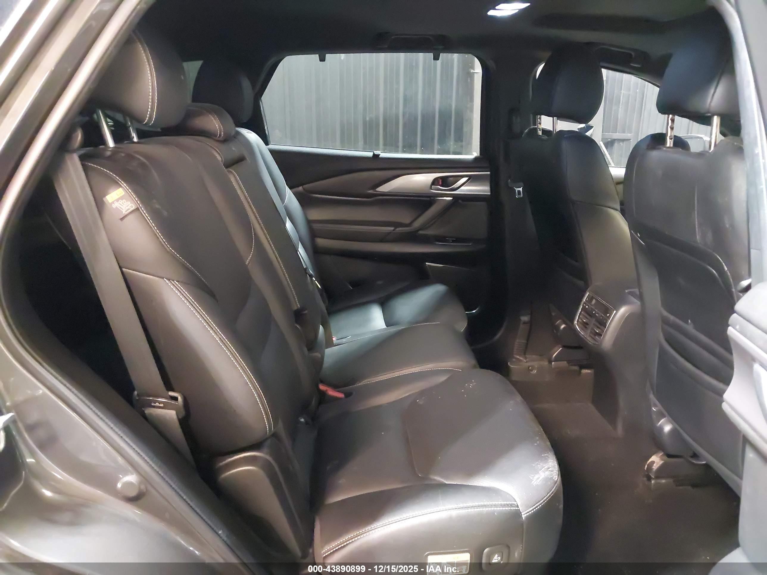 MAZDA CX-9 image 8