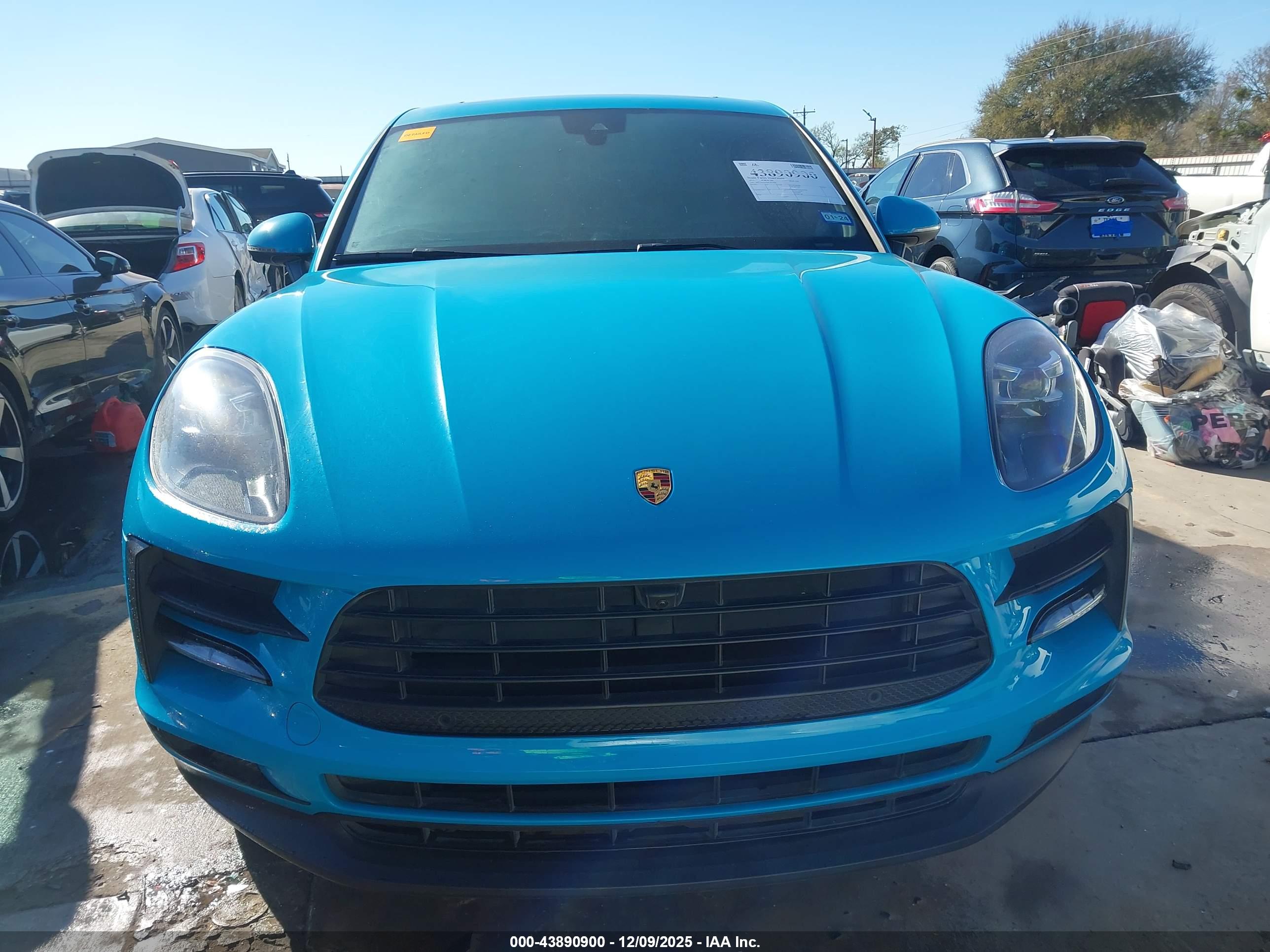 PORSCHE MACAN image 6