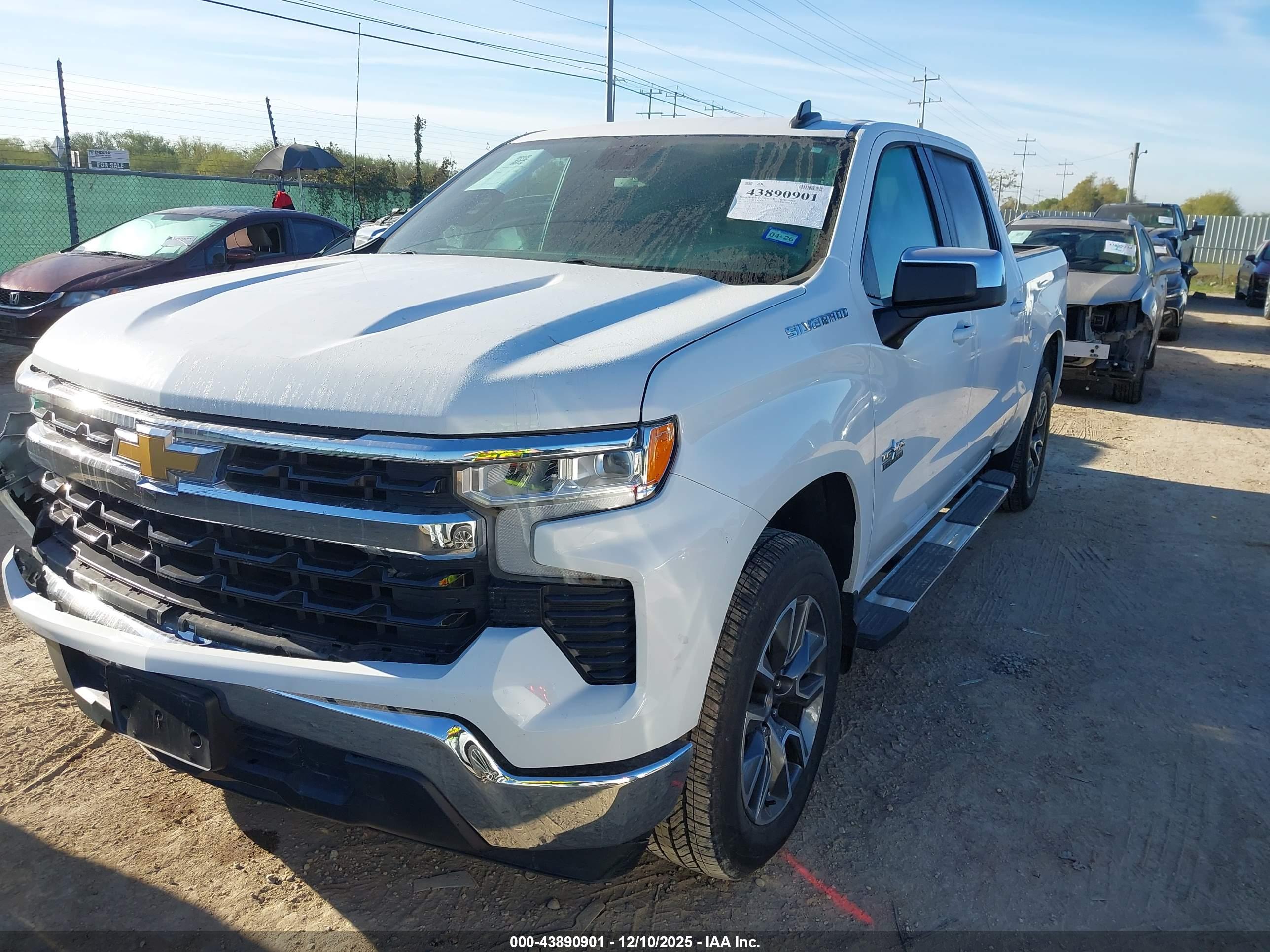 CHEVROLET SILVERADO image 2