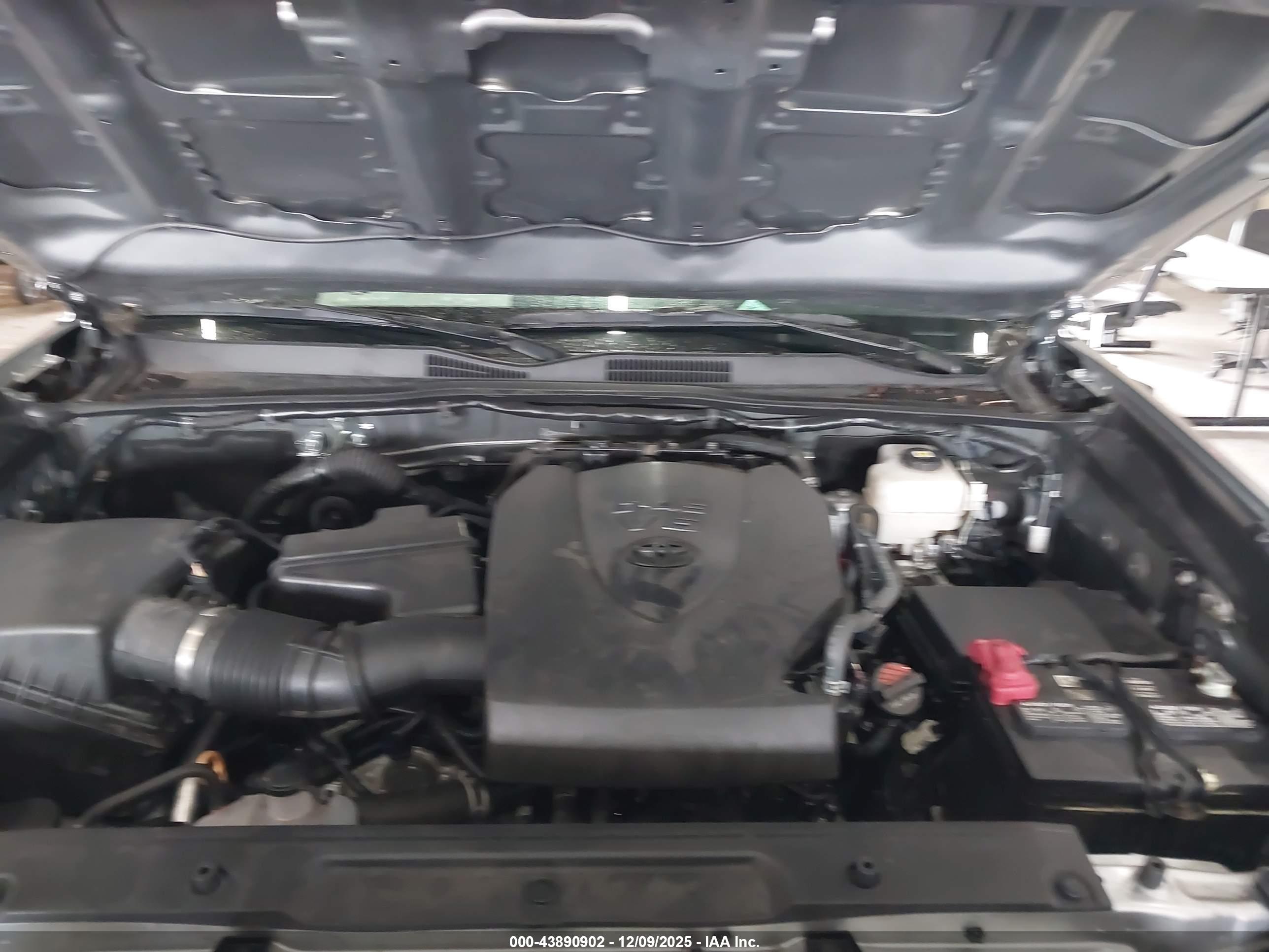 TOYOTA TACOMA image 10