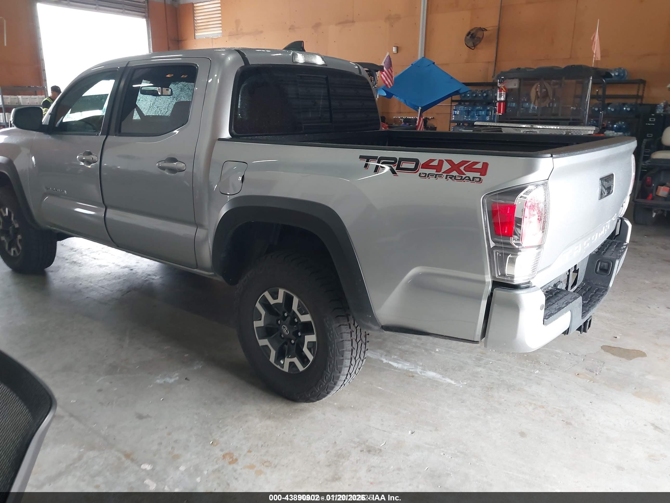 TOYOTA TACOMA image 3