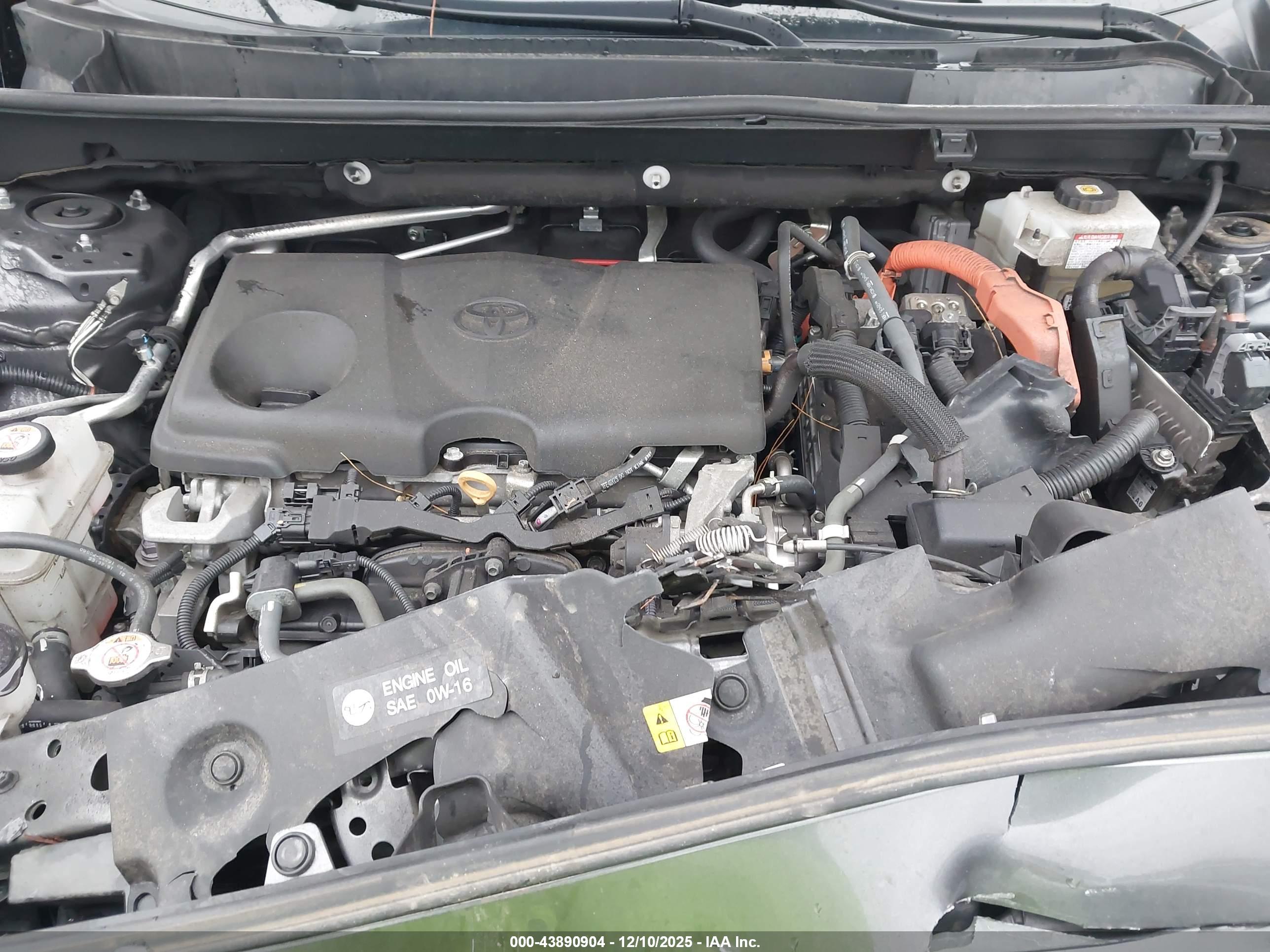 TOYOTA RAV4 image 10