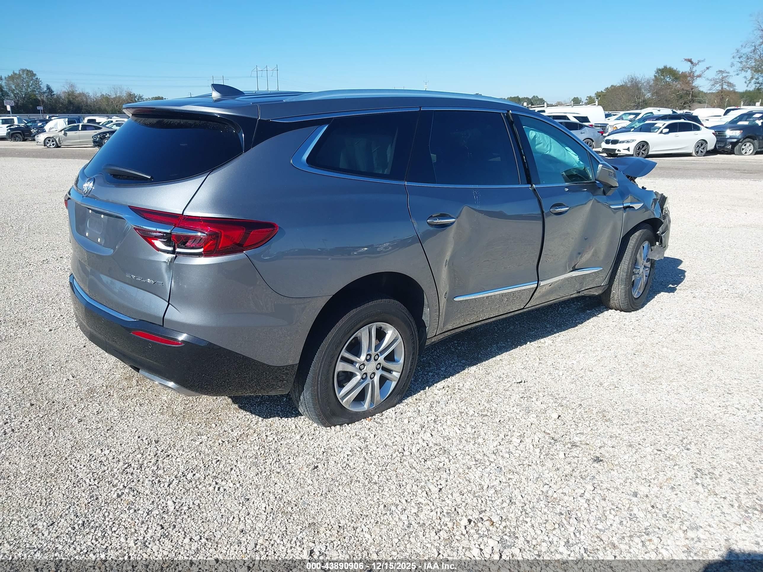 BUICK ENCLAVE image 4