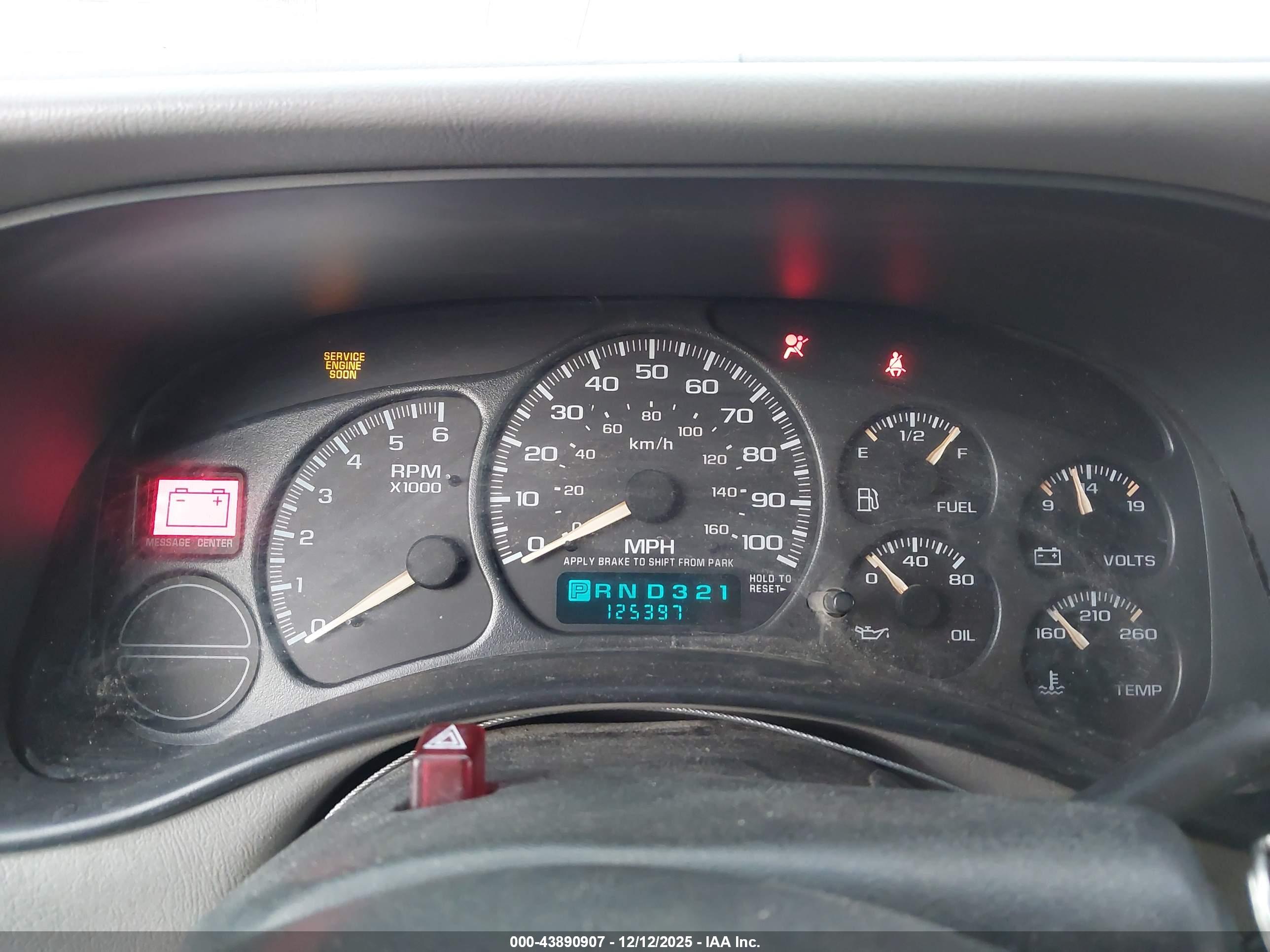 CHEVROLET TAHOE image 7