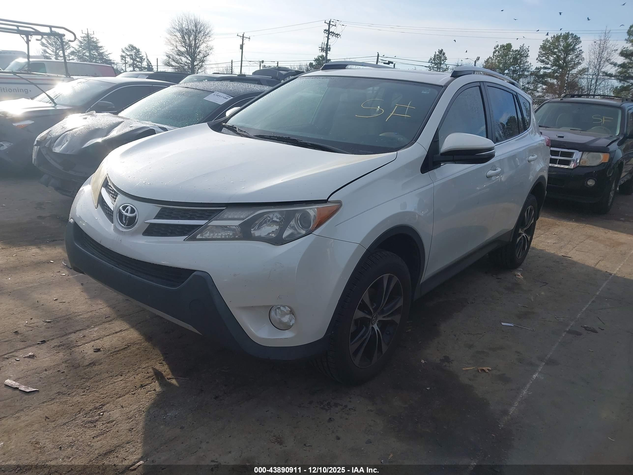 TOYOTA RAV4 image 2