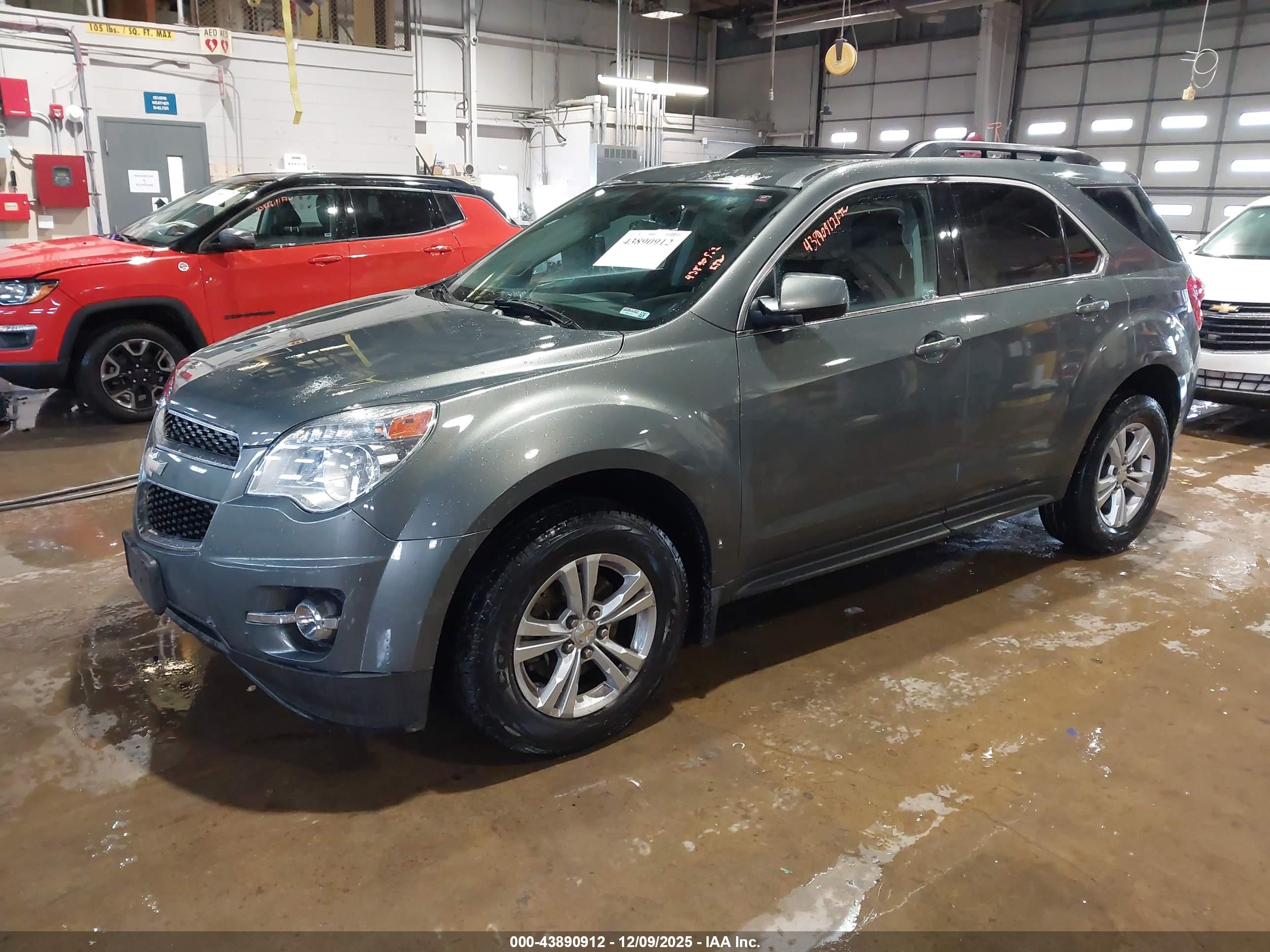 CHEVROLET EQUINOX image 2