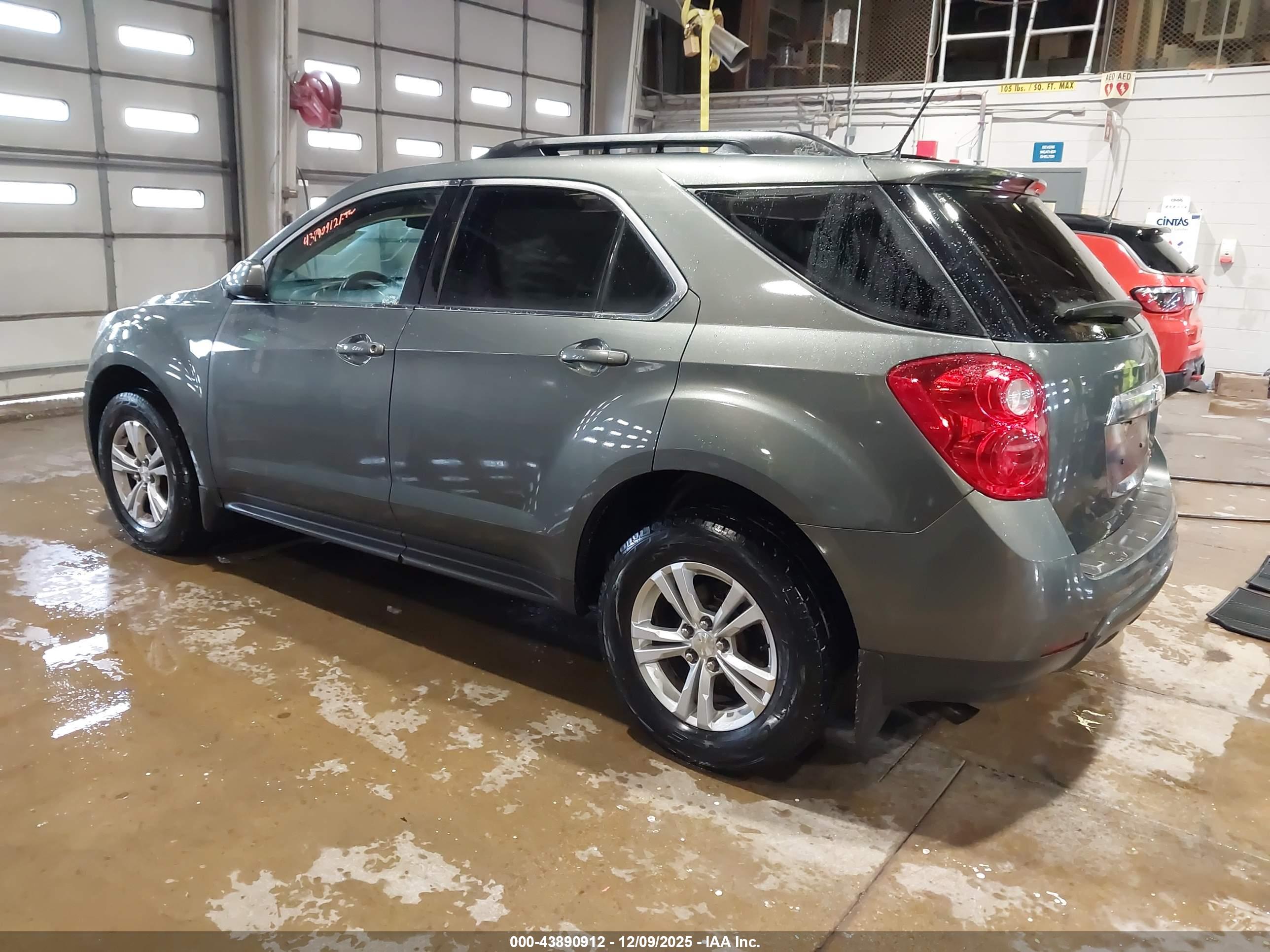 CHEVROLET EQUINOX image 3