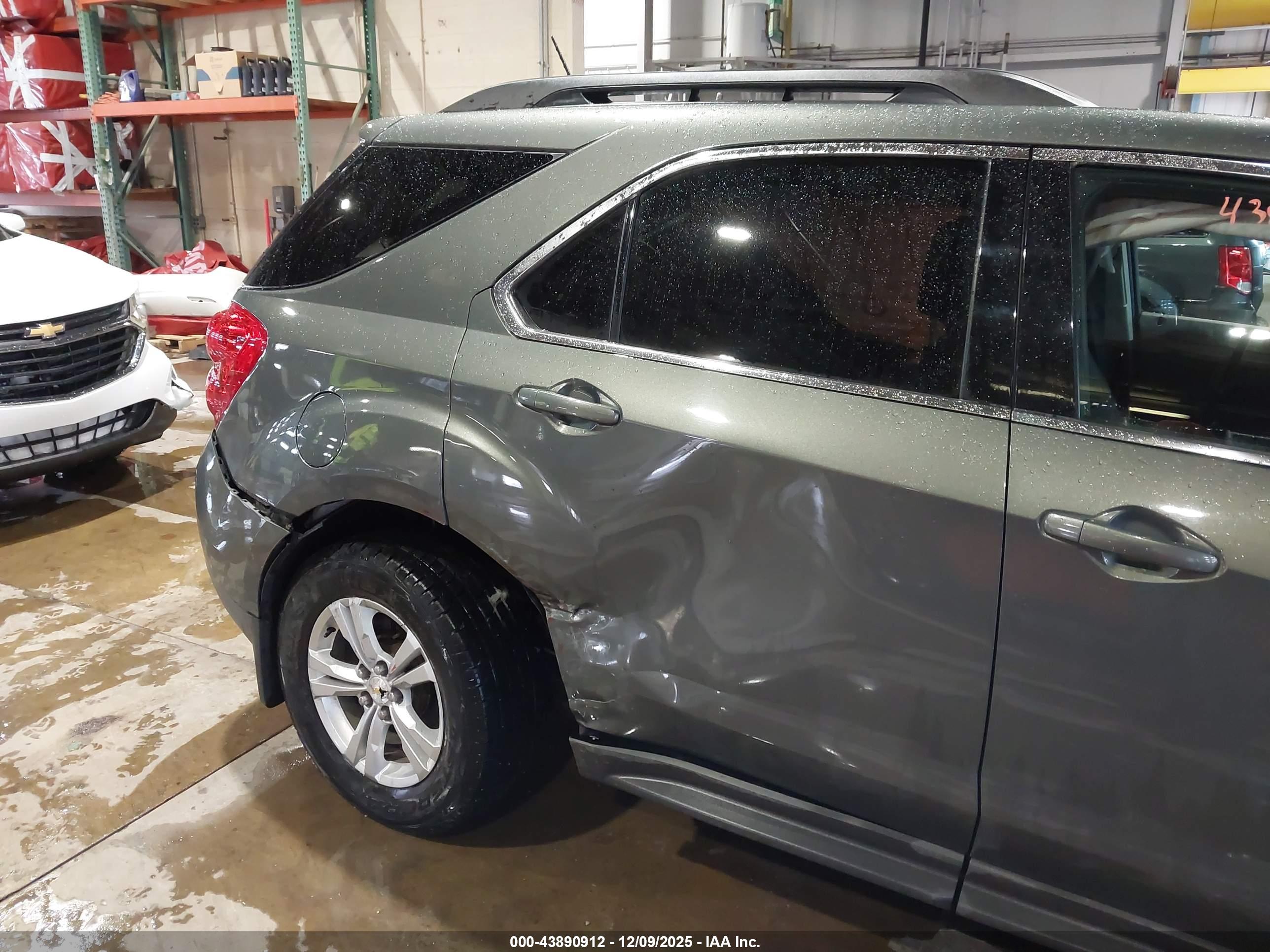 CHEVROLET EQUINOX image 6