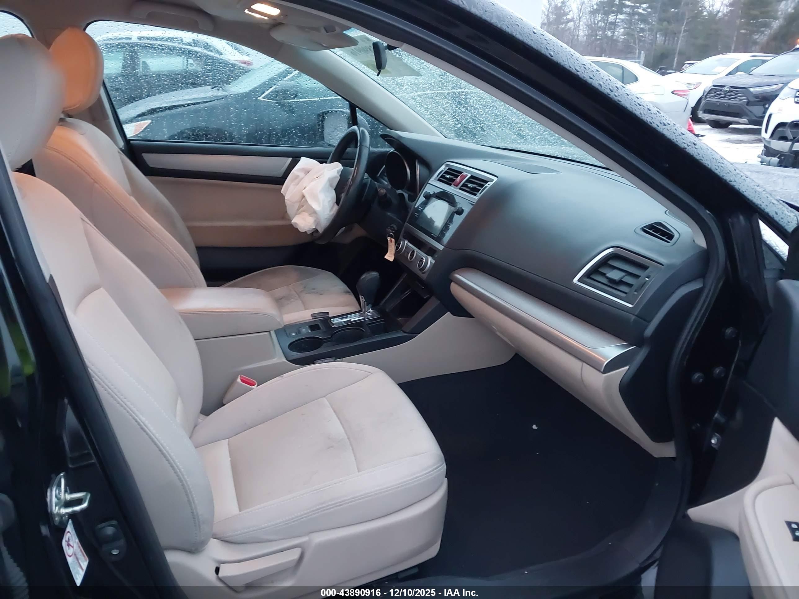 SUBARU LEGACY image 5