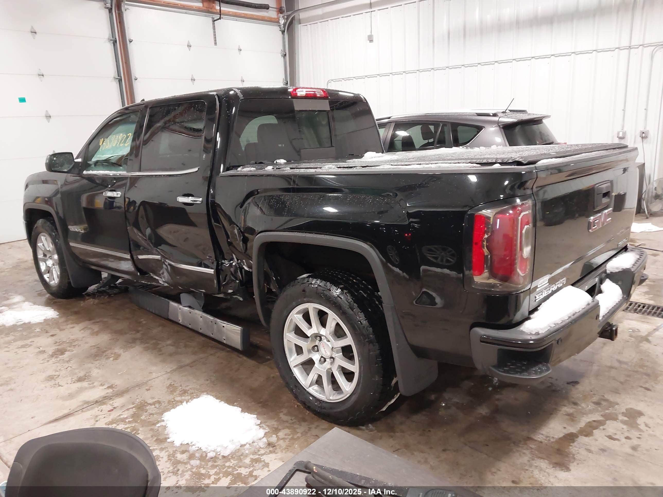 GMC SIERRA image 3