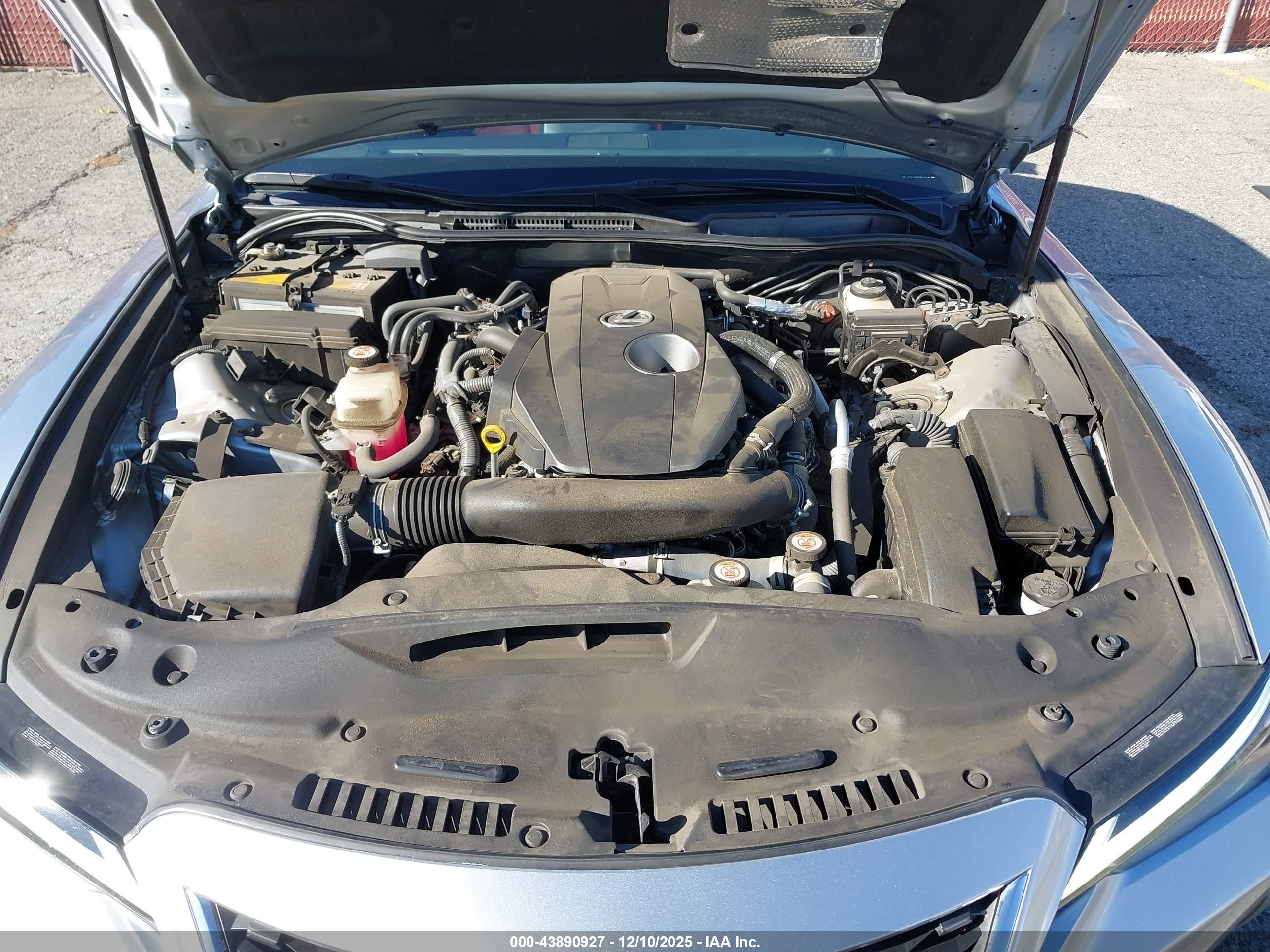 LEXUS IS image 10