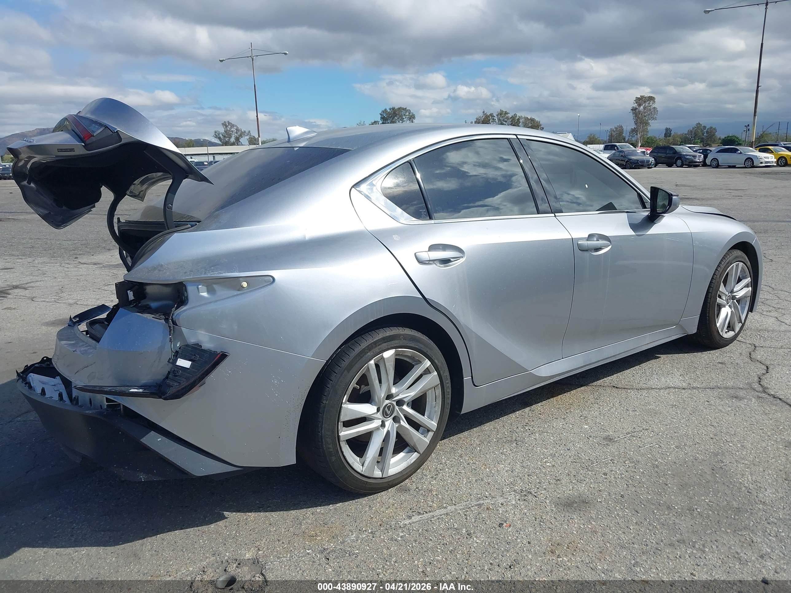 LEXUS IS image 4