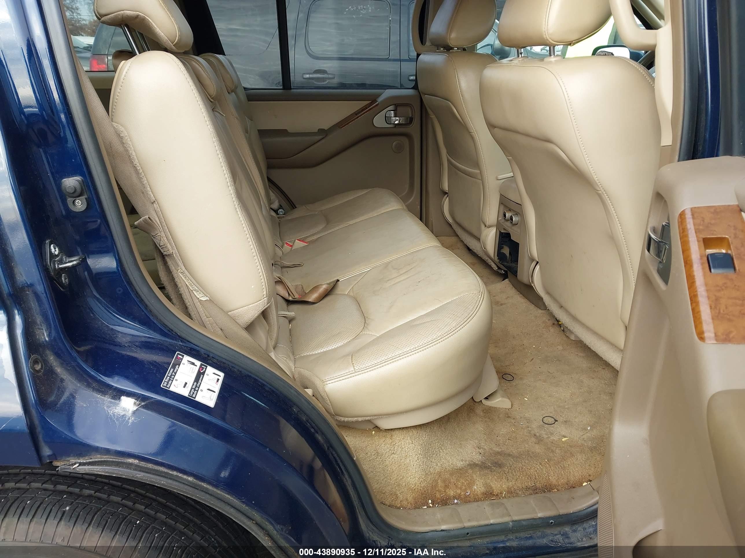 NISSAN PATHFINDER image 8