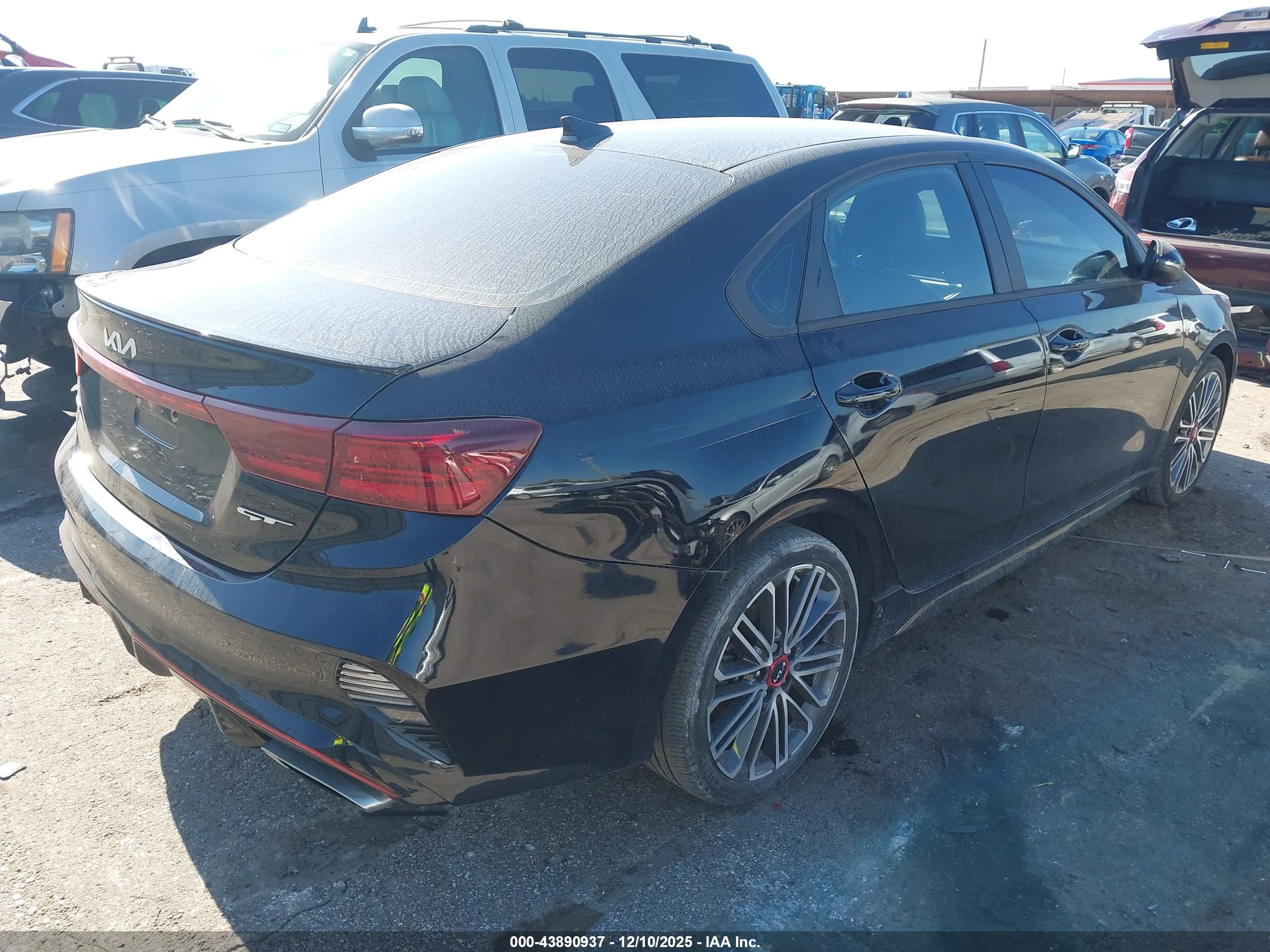 KIA FORTE image 4