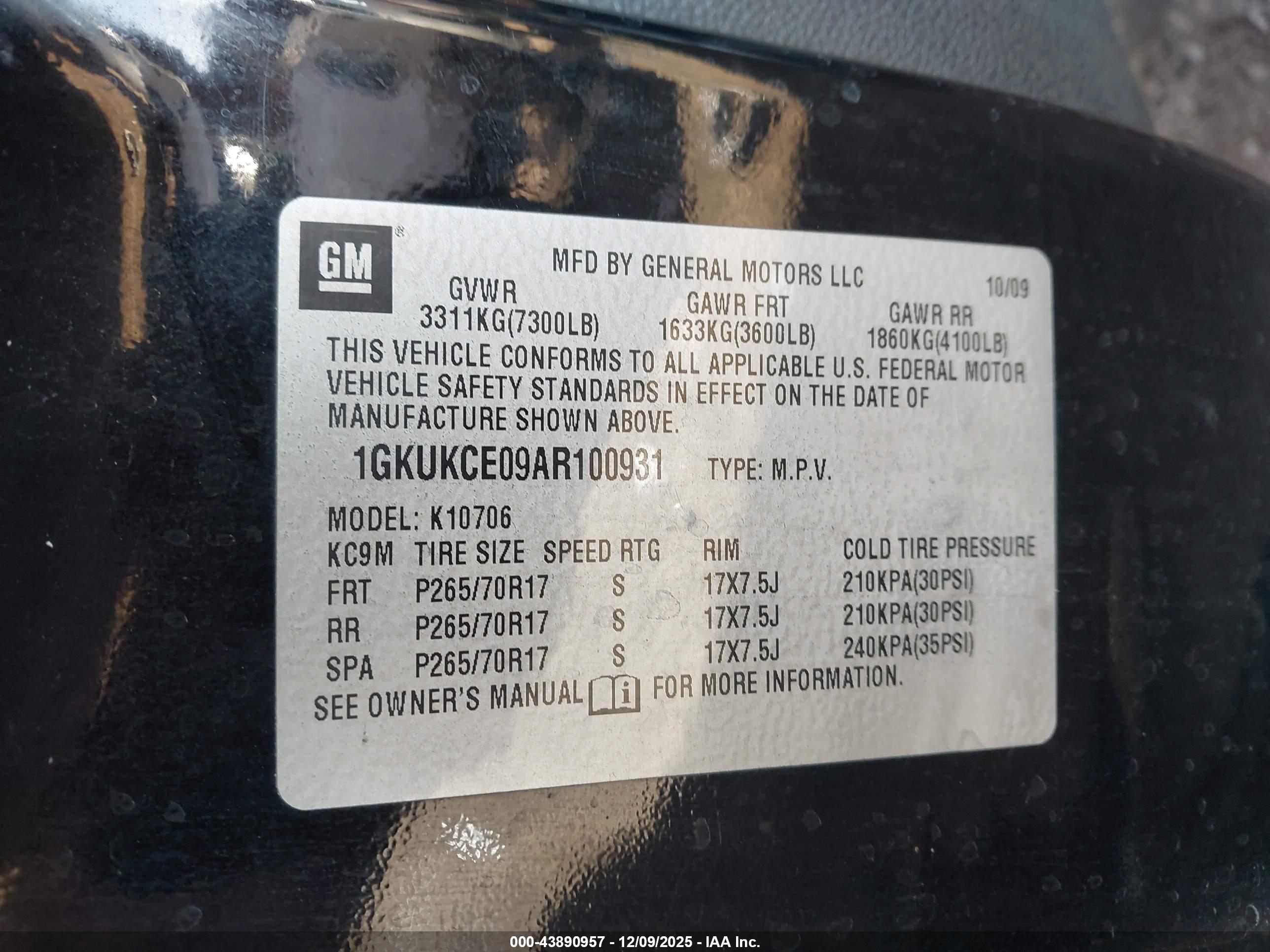 GMC YUKON image 9