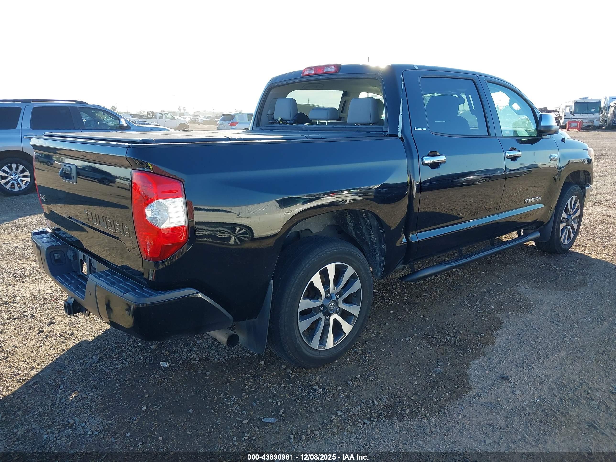 TOYOTA TUNDRA image 4