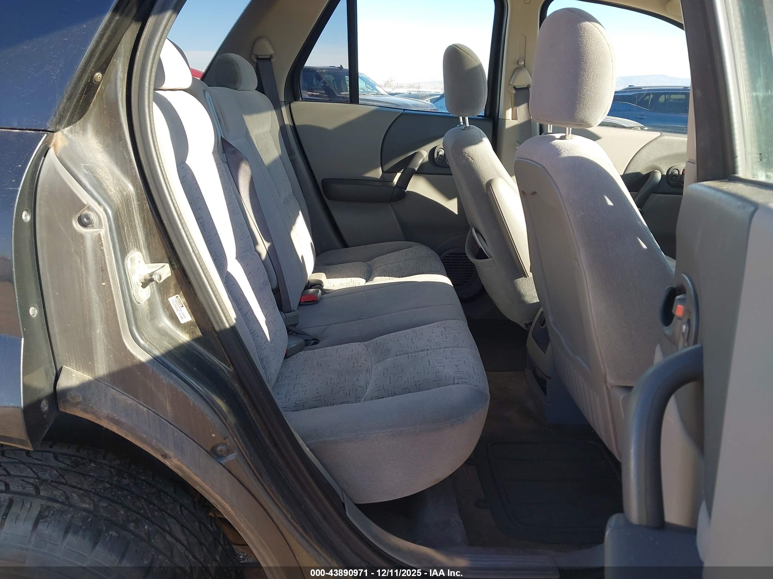 SATURN VUE image 8