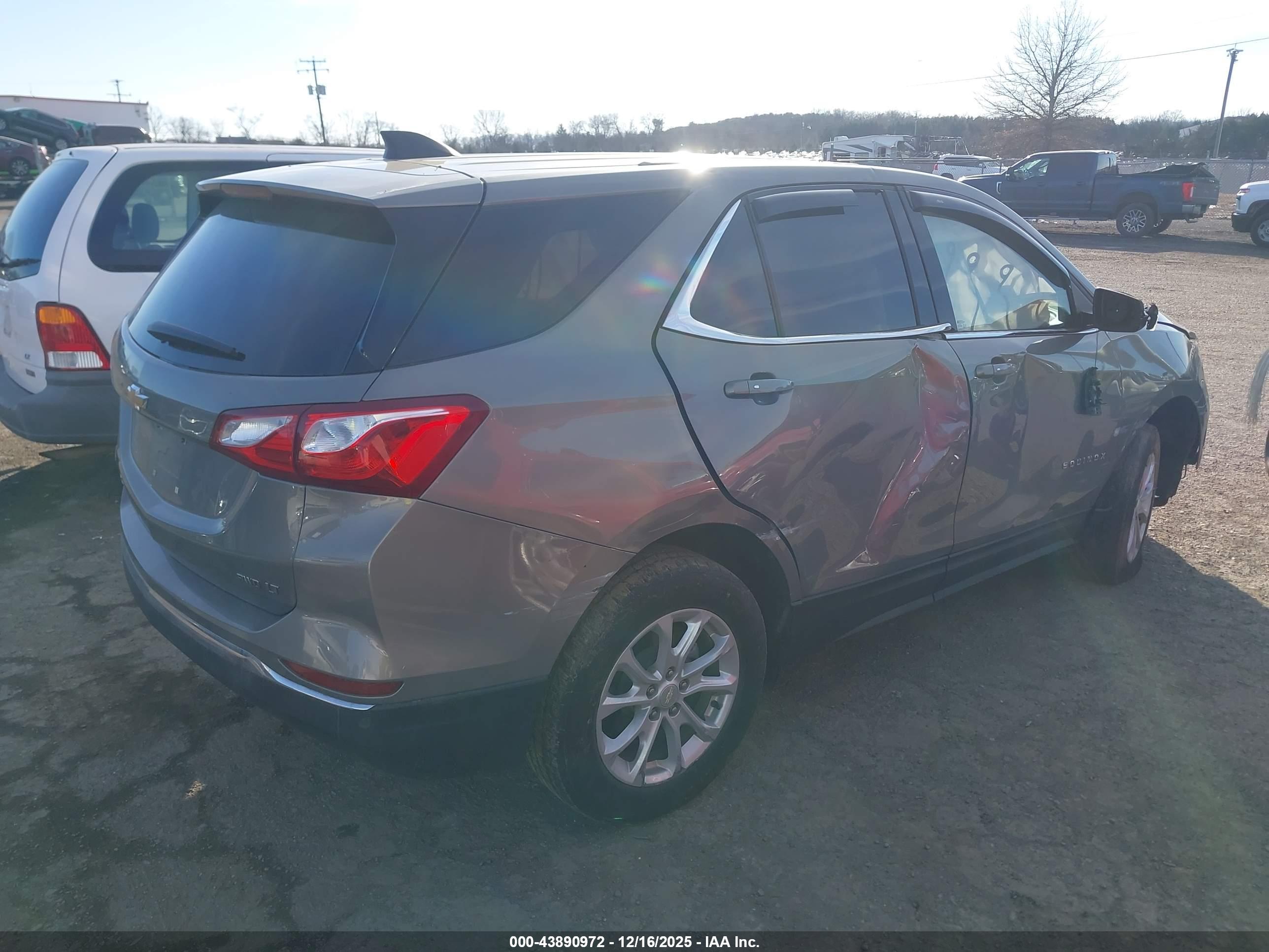 CHEVROLET EQUINOX image 4