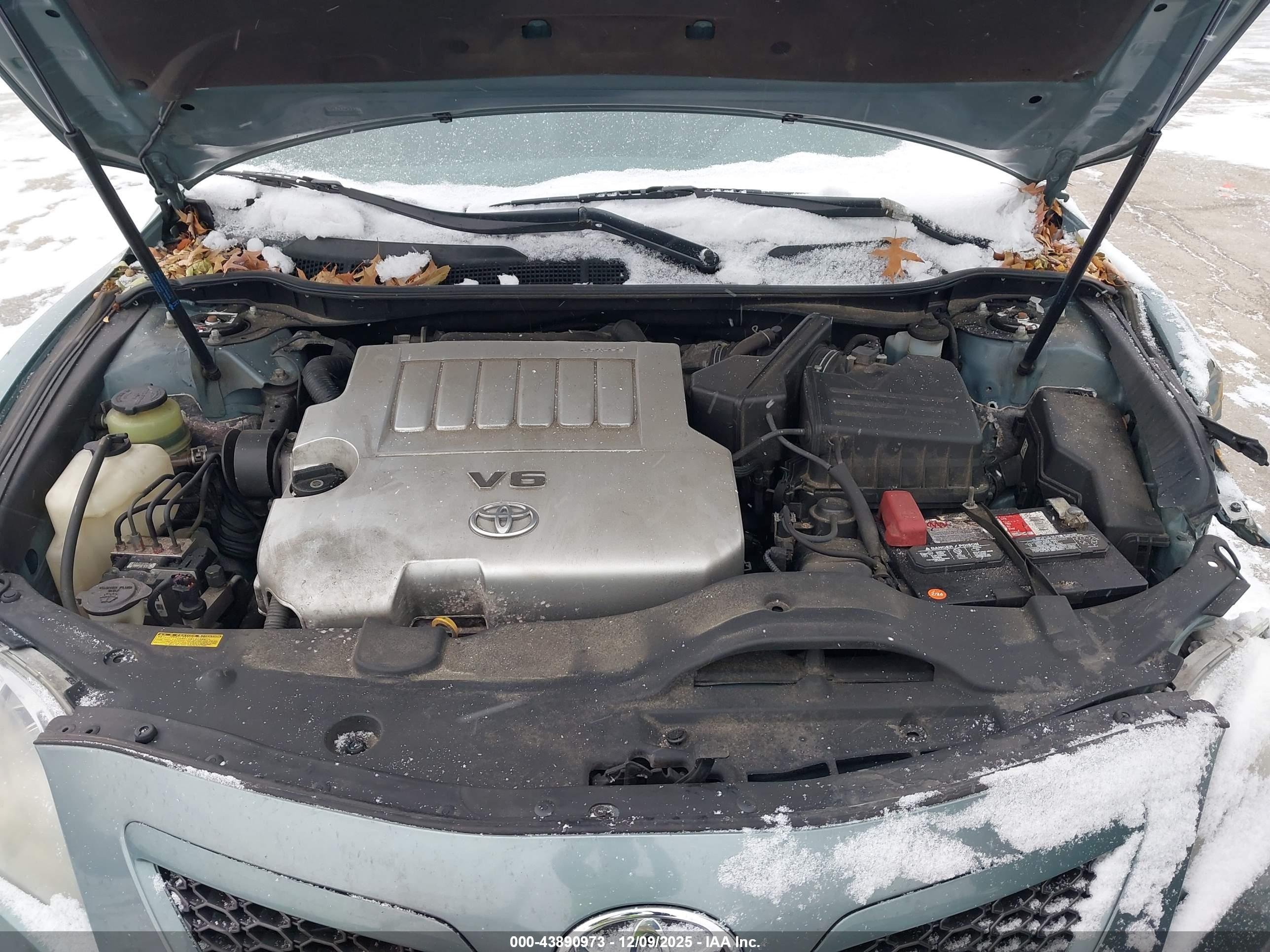 TOYOTA CAMRY image 10