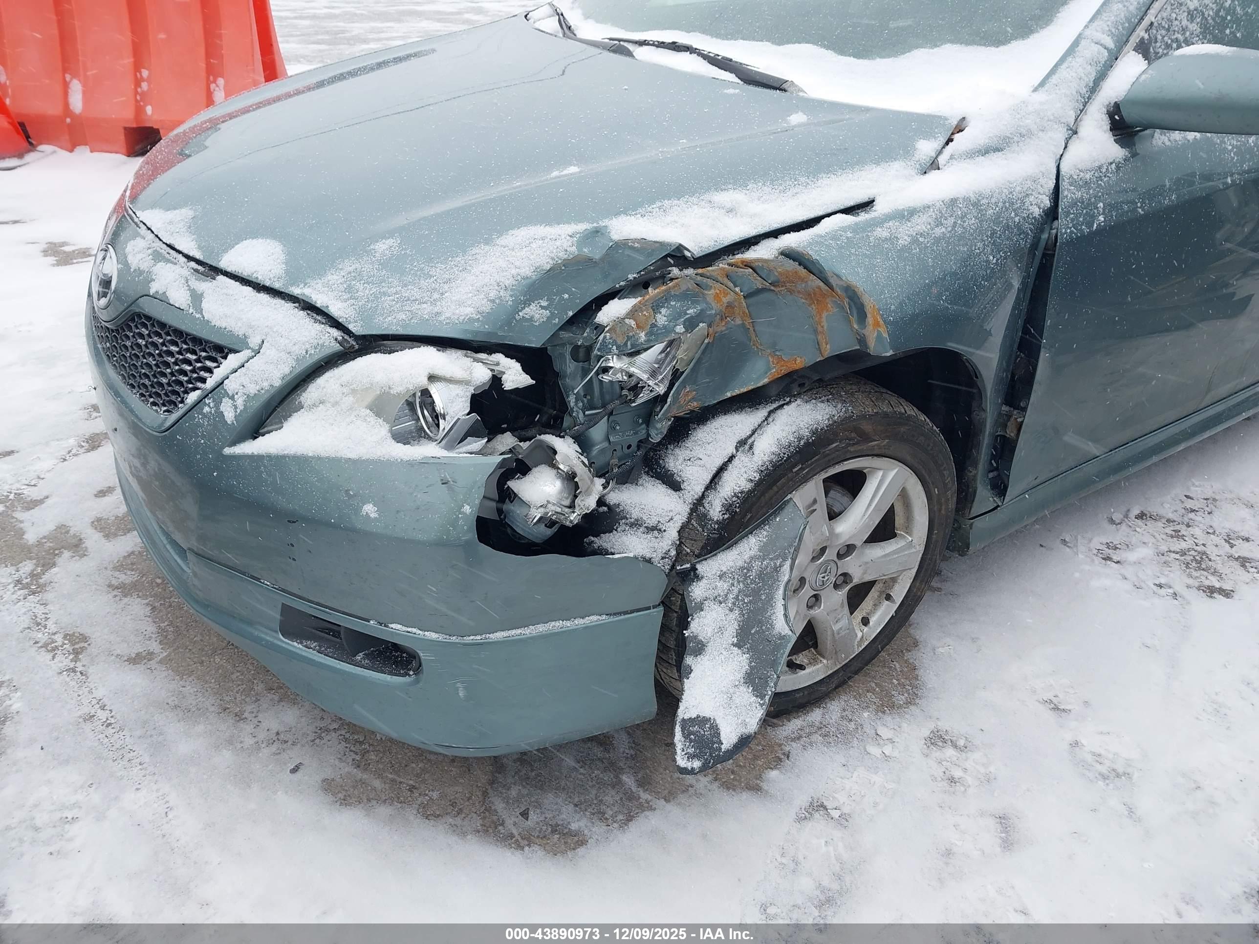 TOYOTA CAMRY image 6