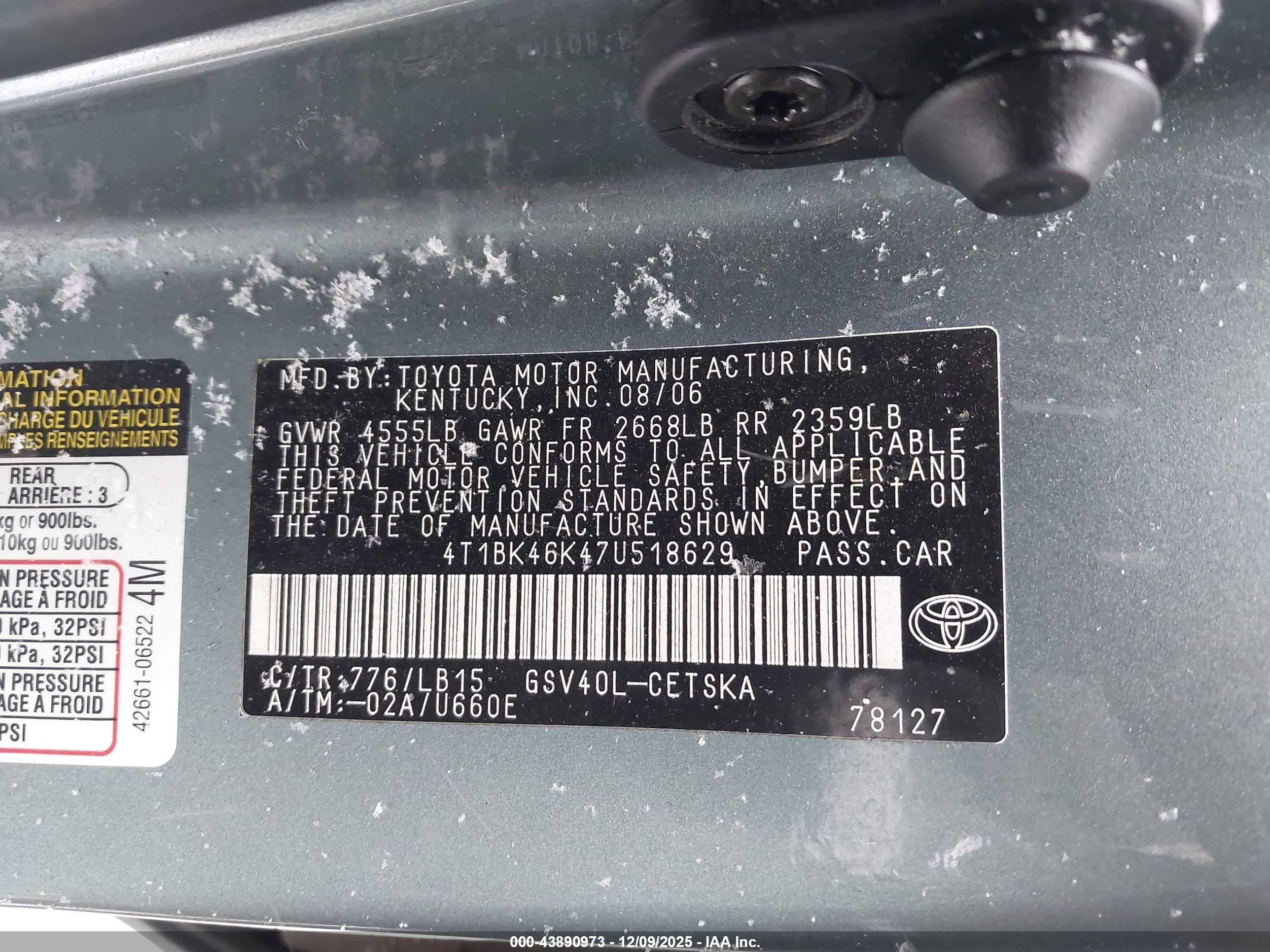 TOYOTA CAMRY image 9