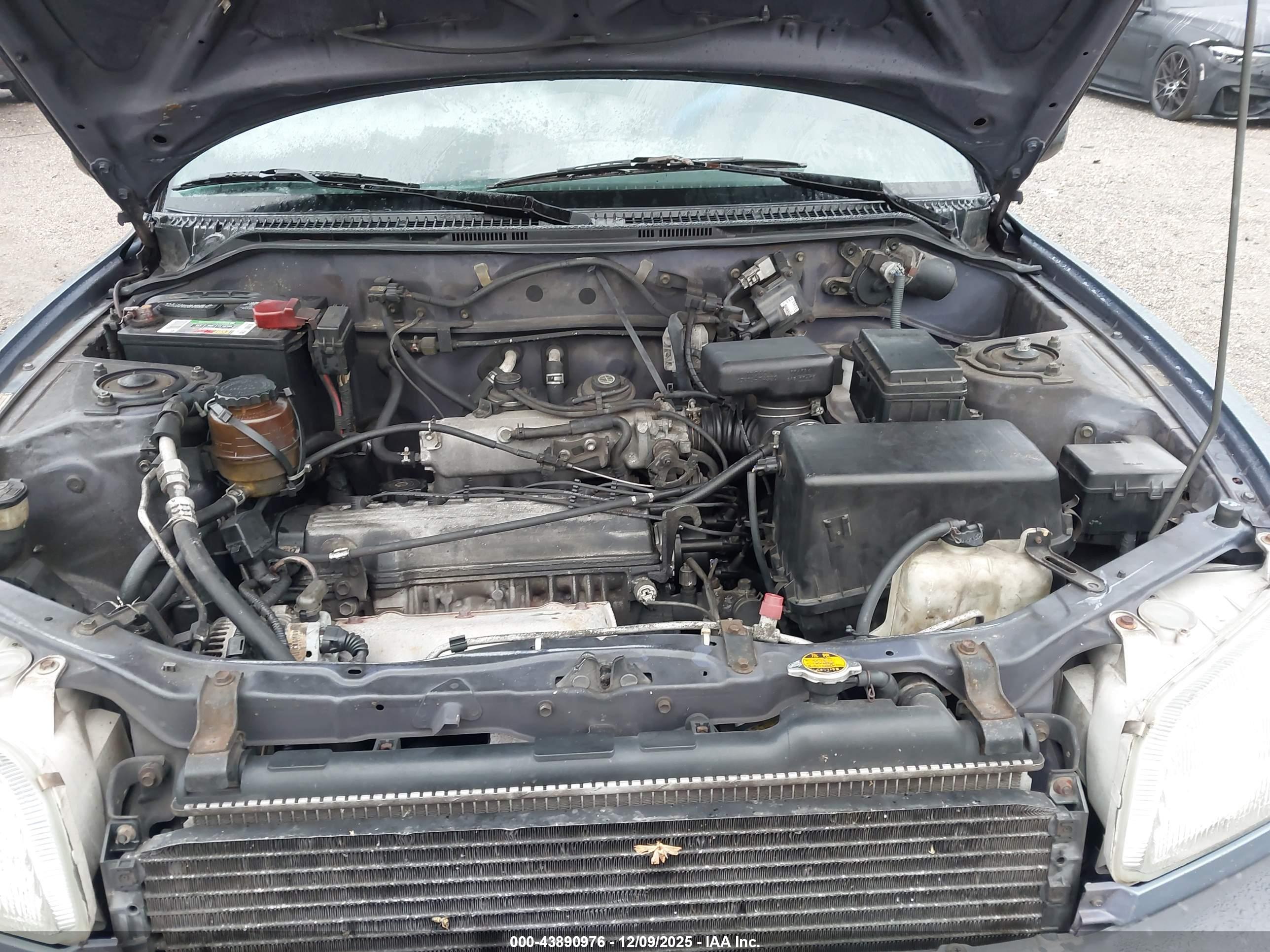 TOYOTA RAV4 image 10