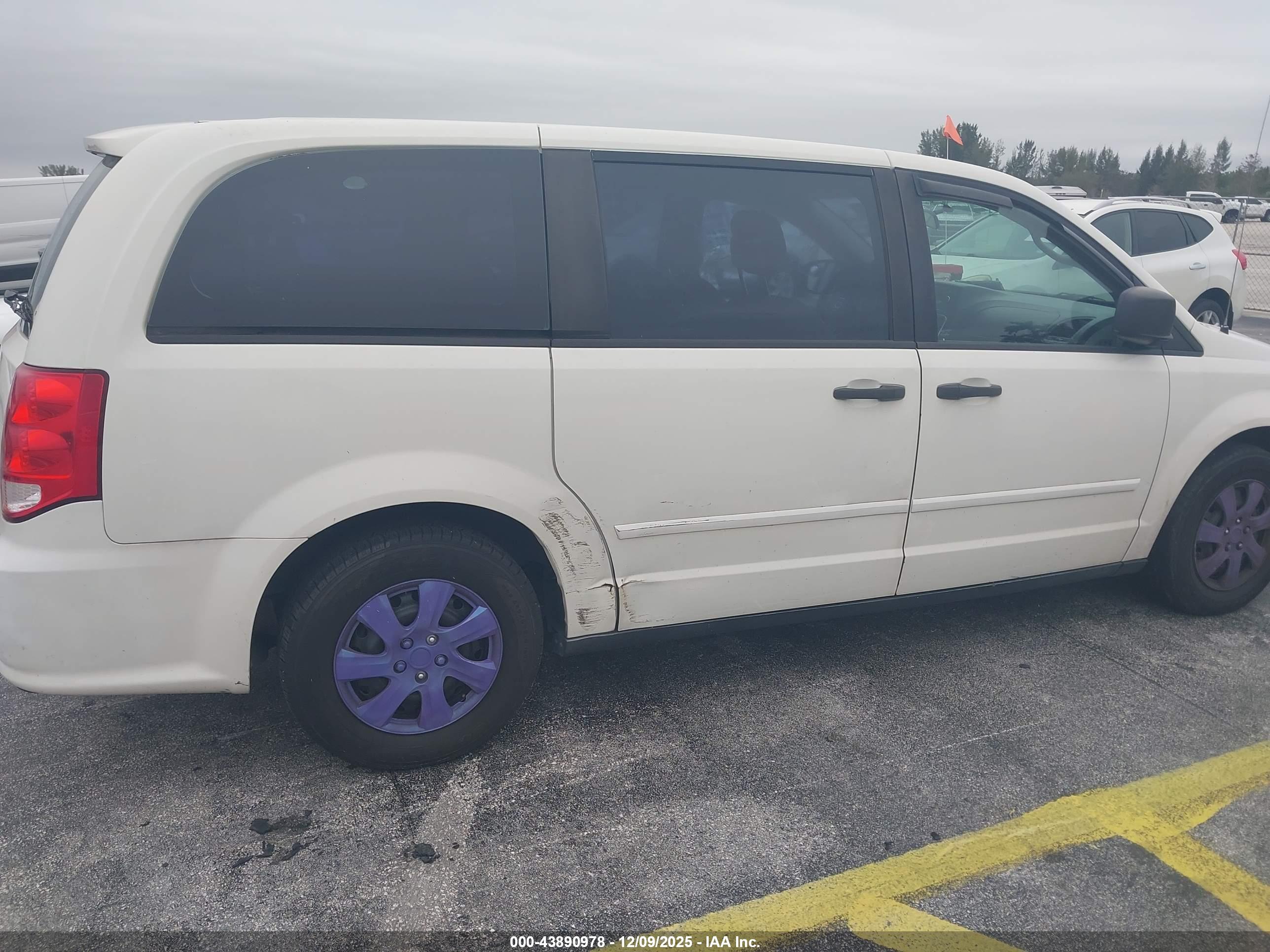 DODGE GRAND image 6